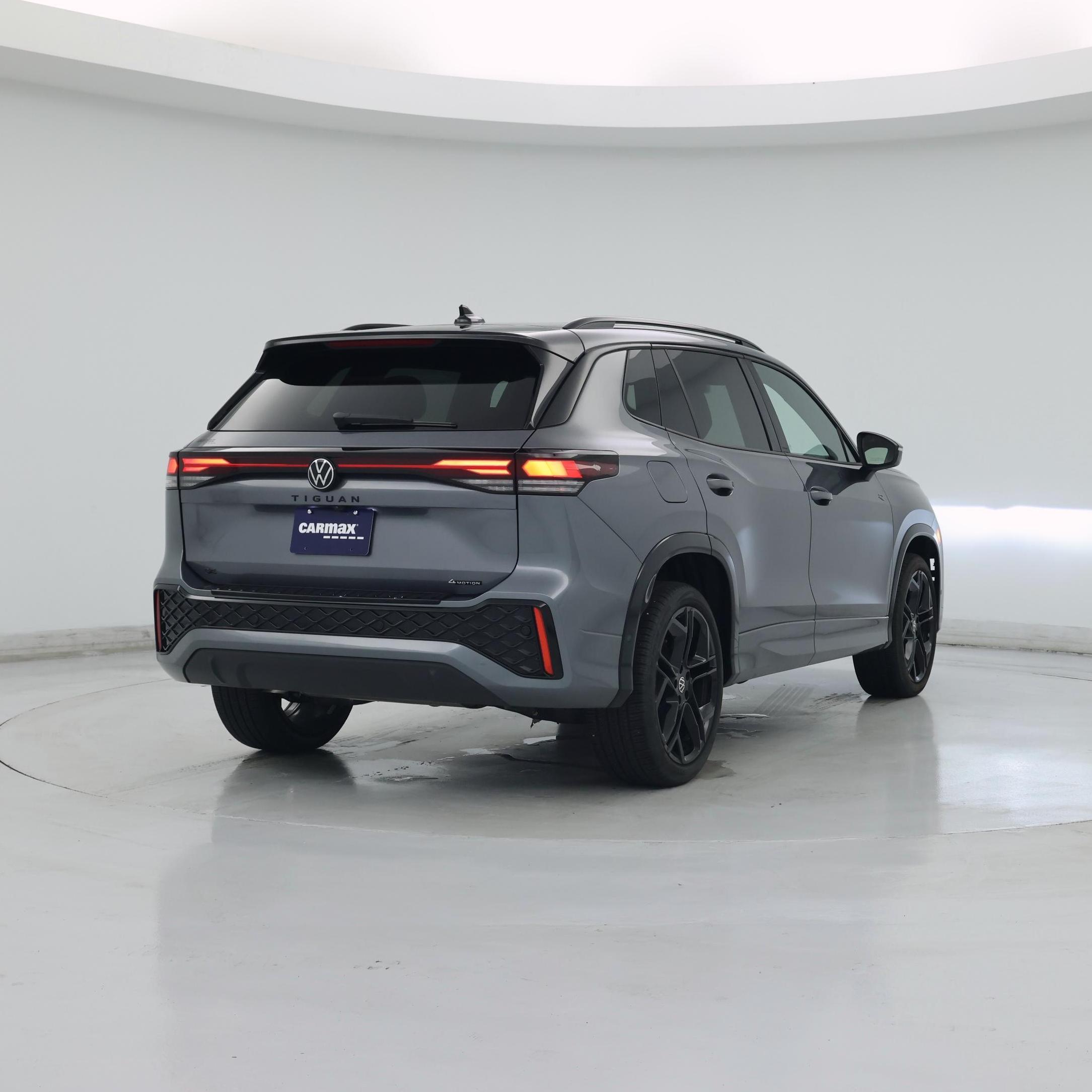 Thumbnail: 2025 Volkswagen Tiguan - 8