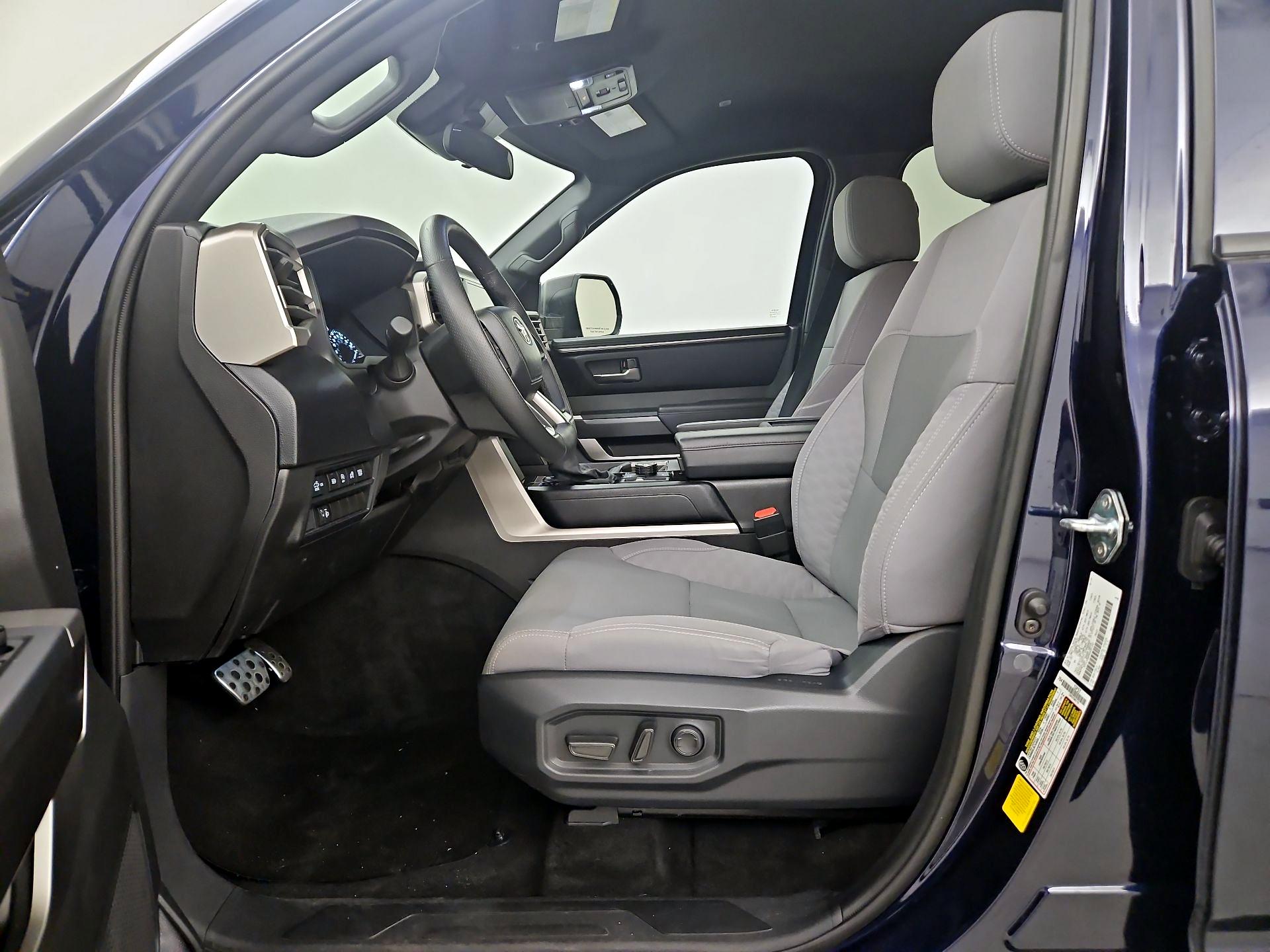 Thumbnail: 2025 Toyota Tundra - 11