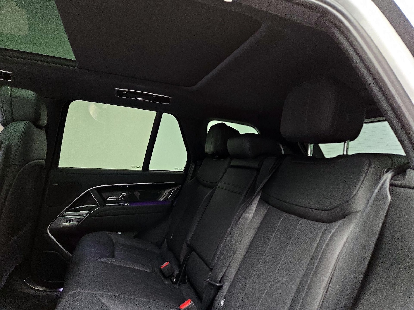 2023 Land Rover Range Rover SE - Photo 22