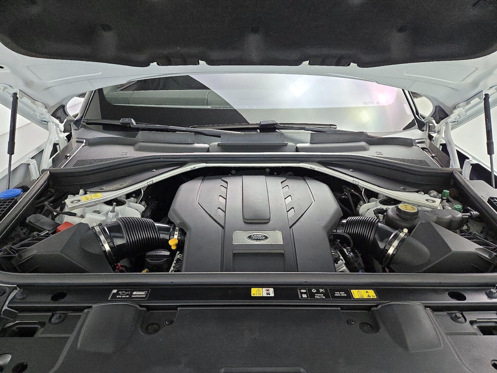 2023 Land Rover Range Rover SE - Photo 24