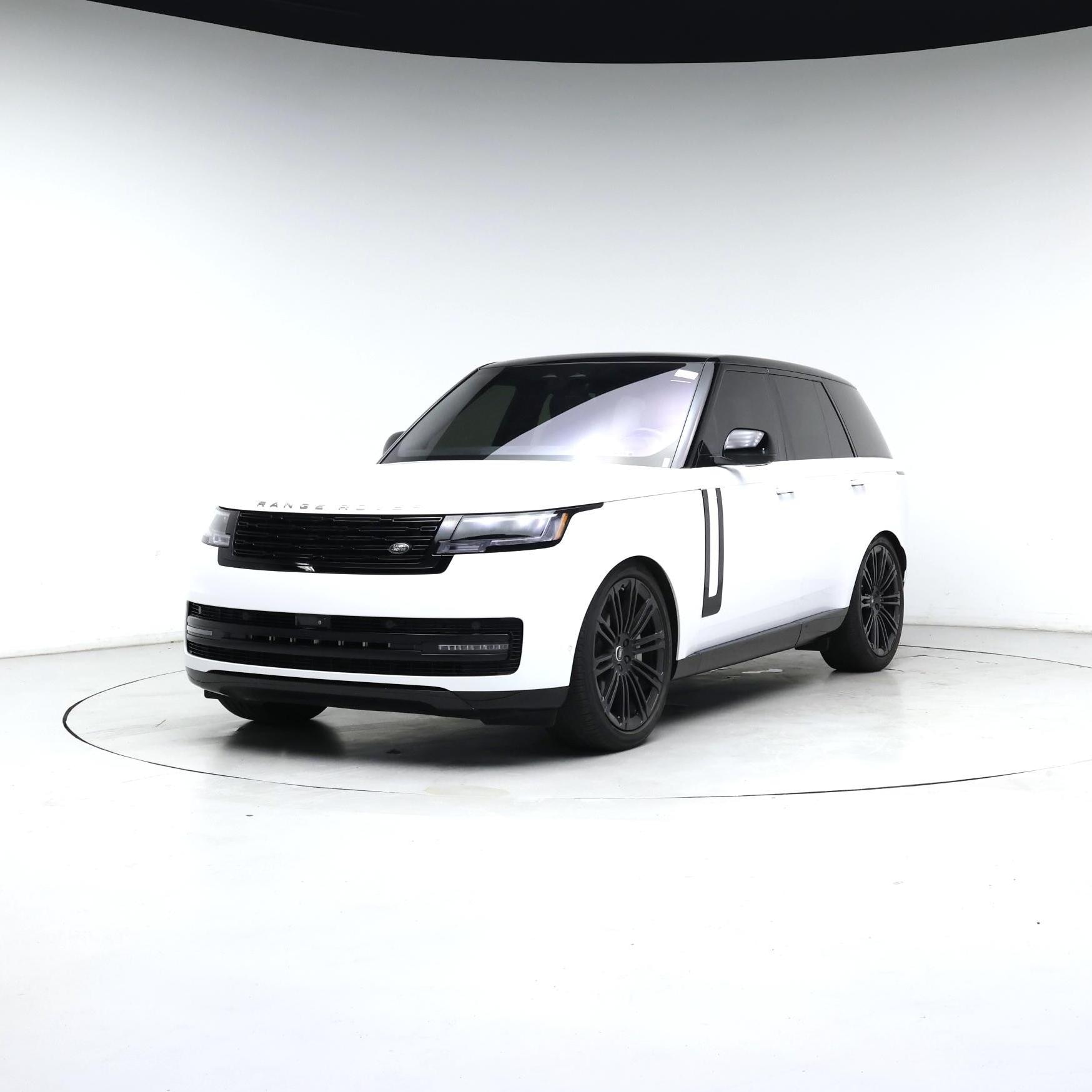Thumbnail: 2023 Land Rover Range Rover - 4