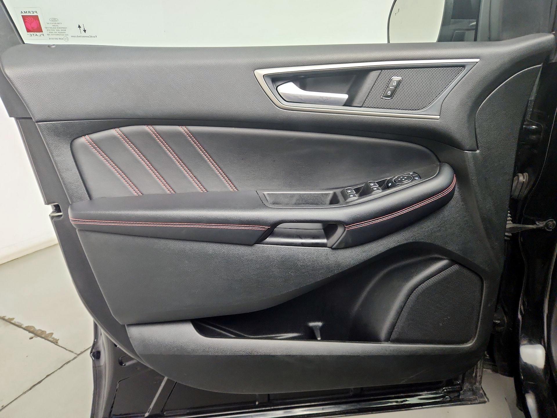 Thumbnail: 2023 Ford Edge - 12
