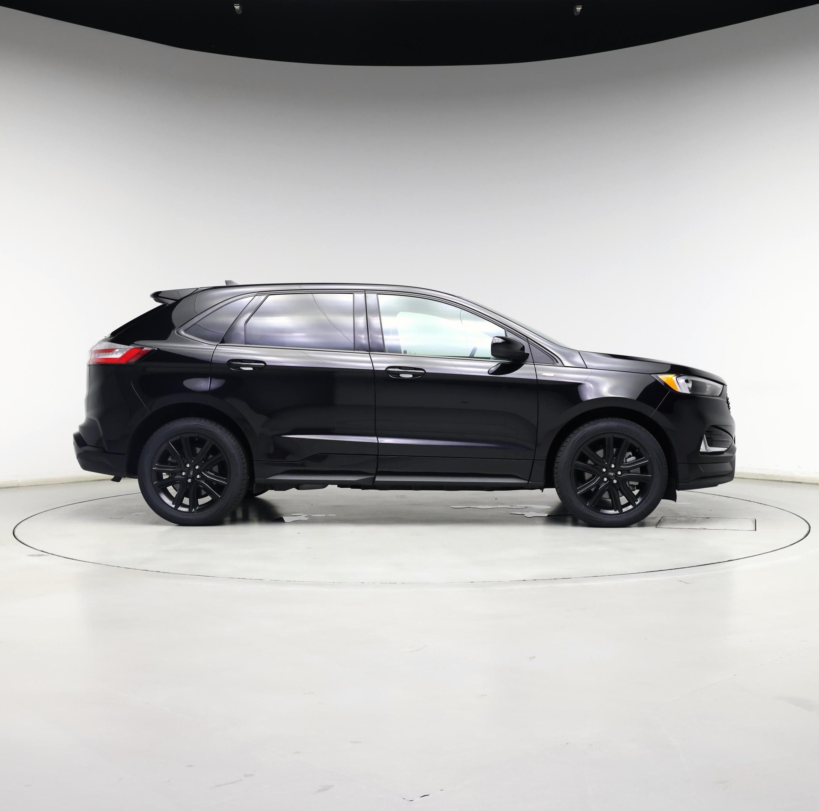 Thumbnail: 2023 Ford Edge - 7