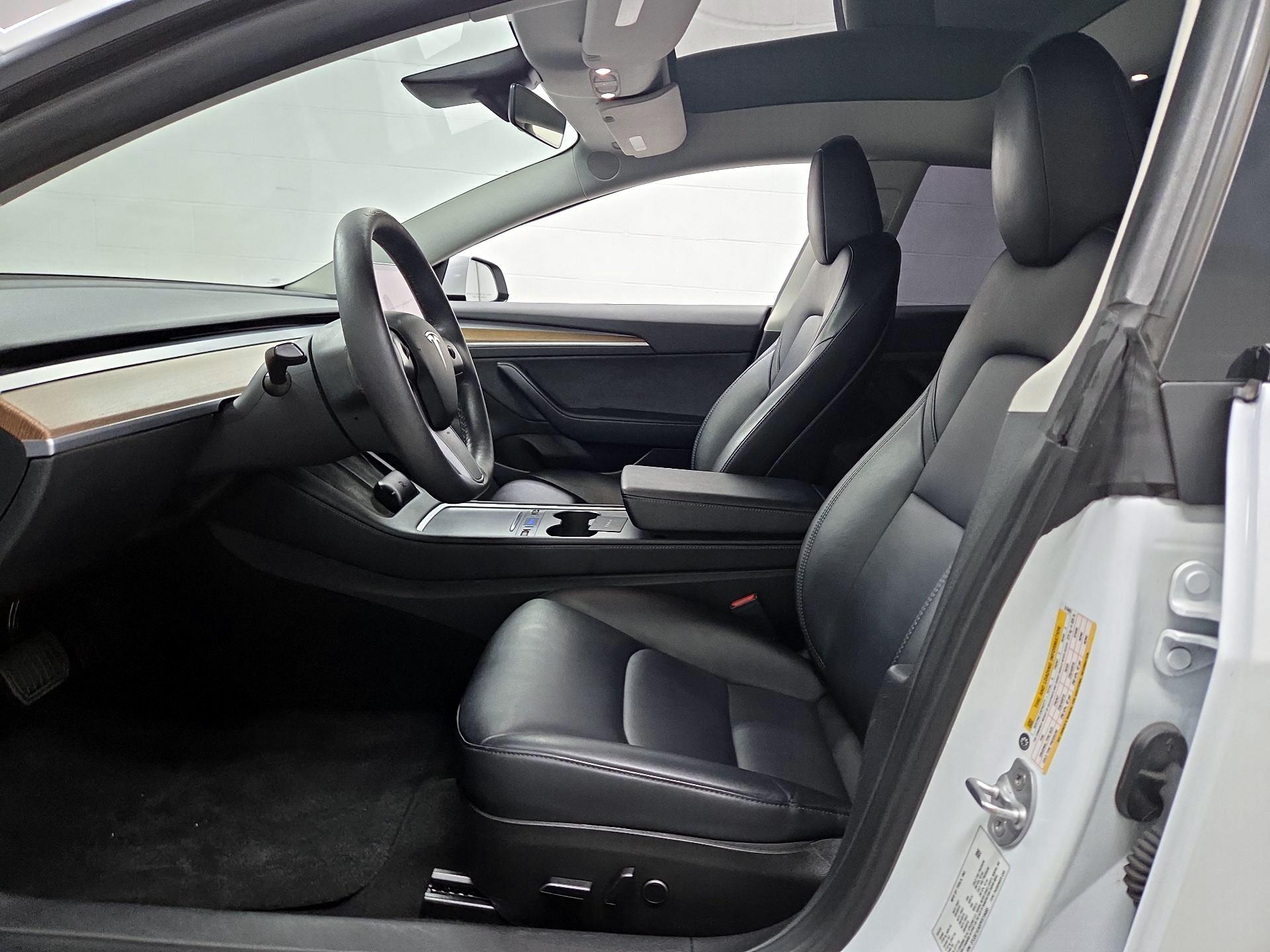 Thumbnail: 2023 Tesla Model 3 - 13
