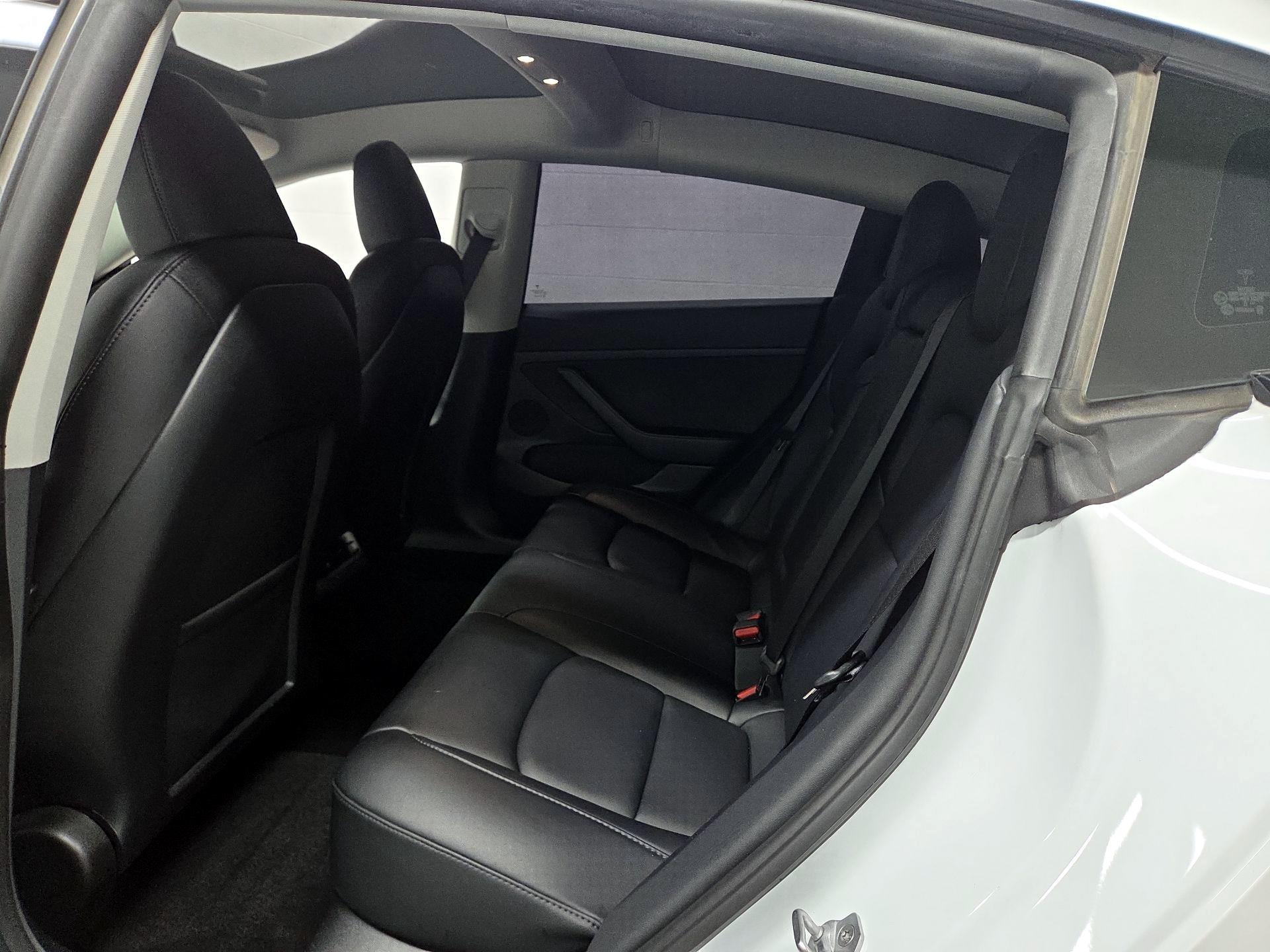 Thumbnail: 2023 Tesla Model 3 - 18