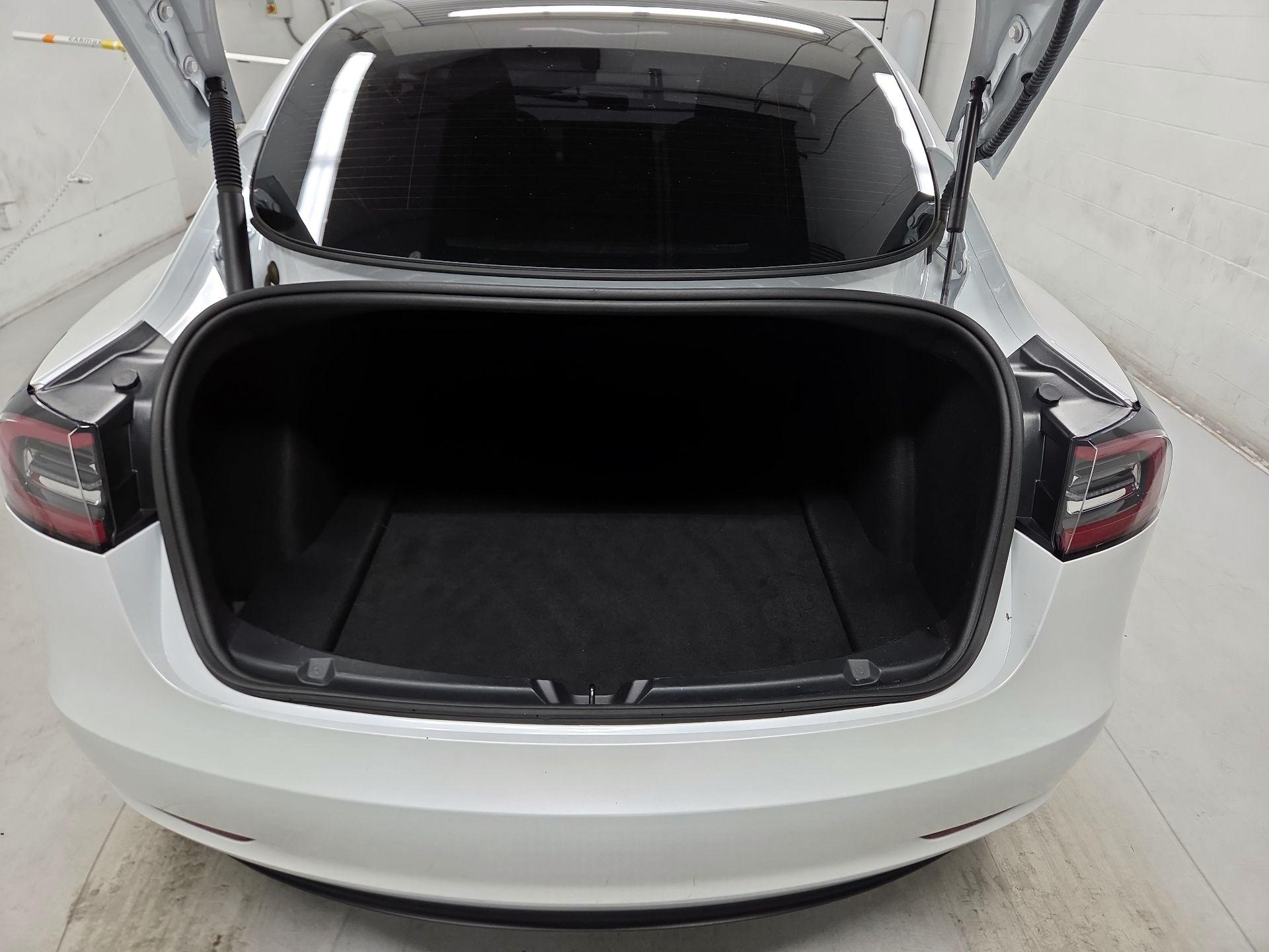 Thumbnail: 2023 Tesla Model 3 - 19