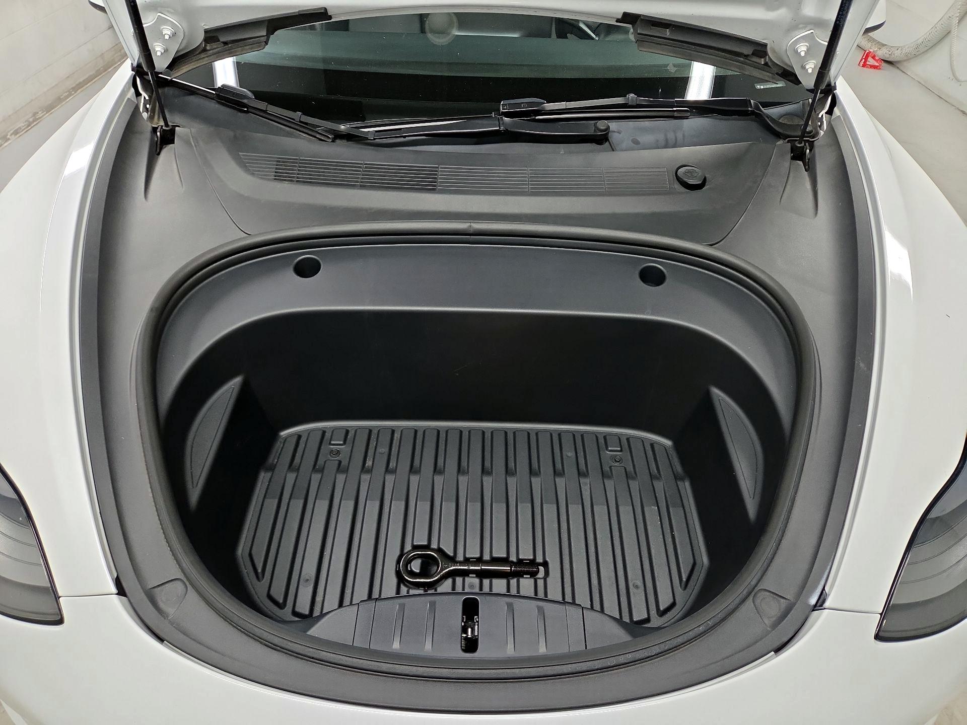 Thumbnail: 2023 Tesla Model 3 - 20