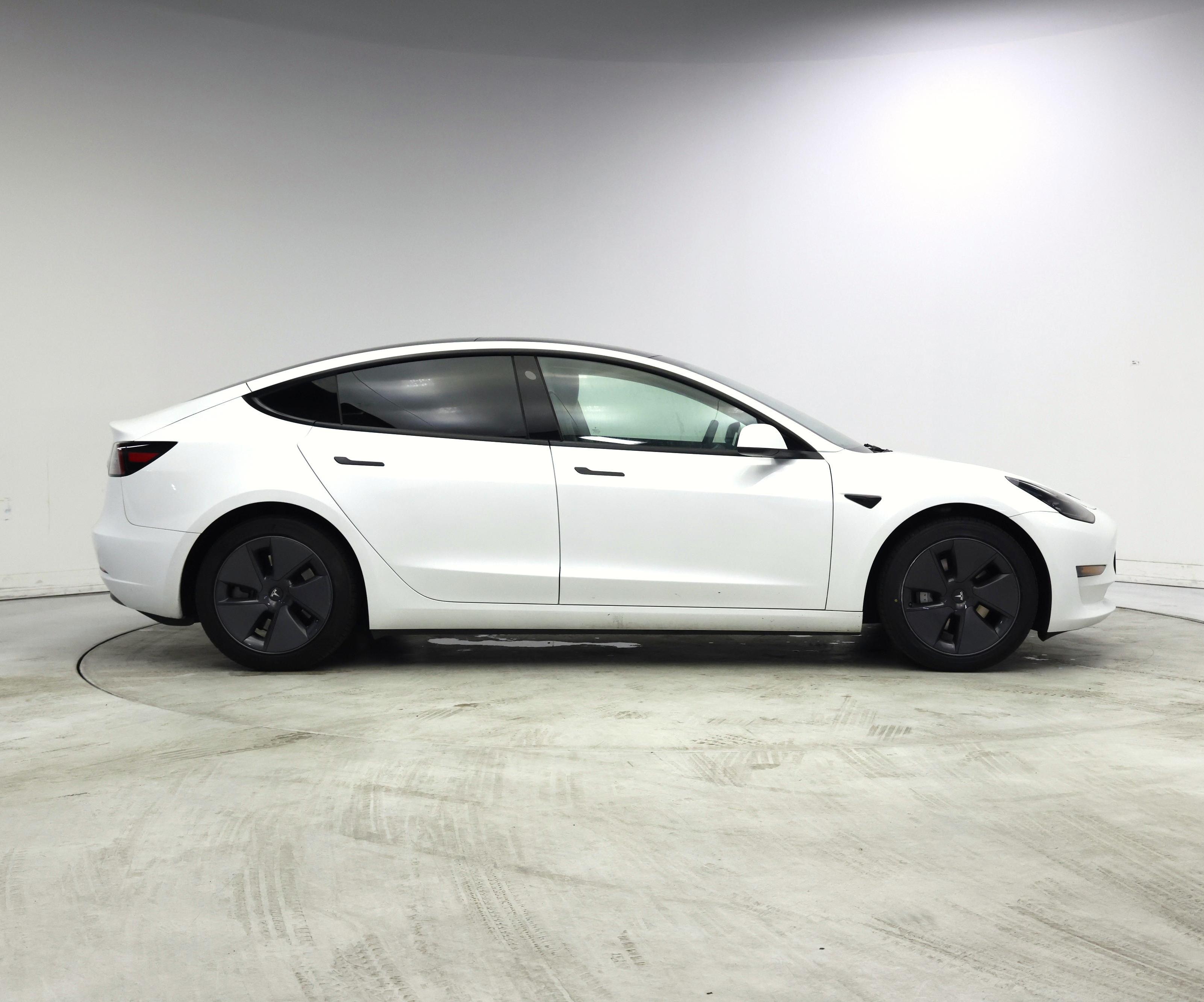 Thumbnail: 2023 Tesla Model 3 - 7