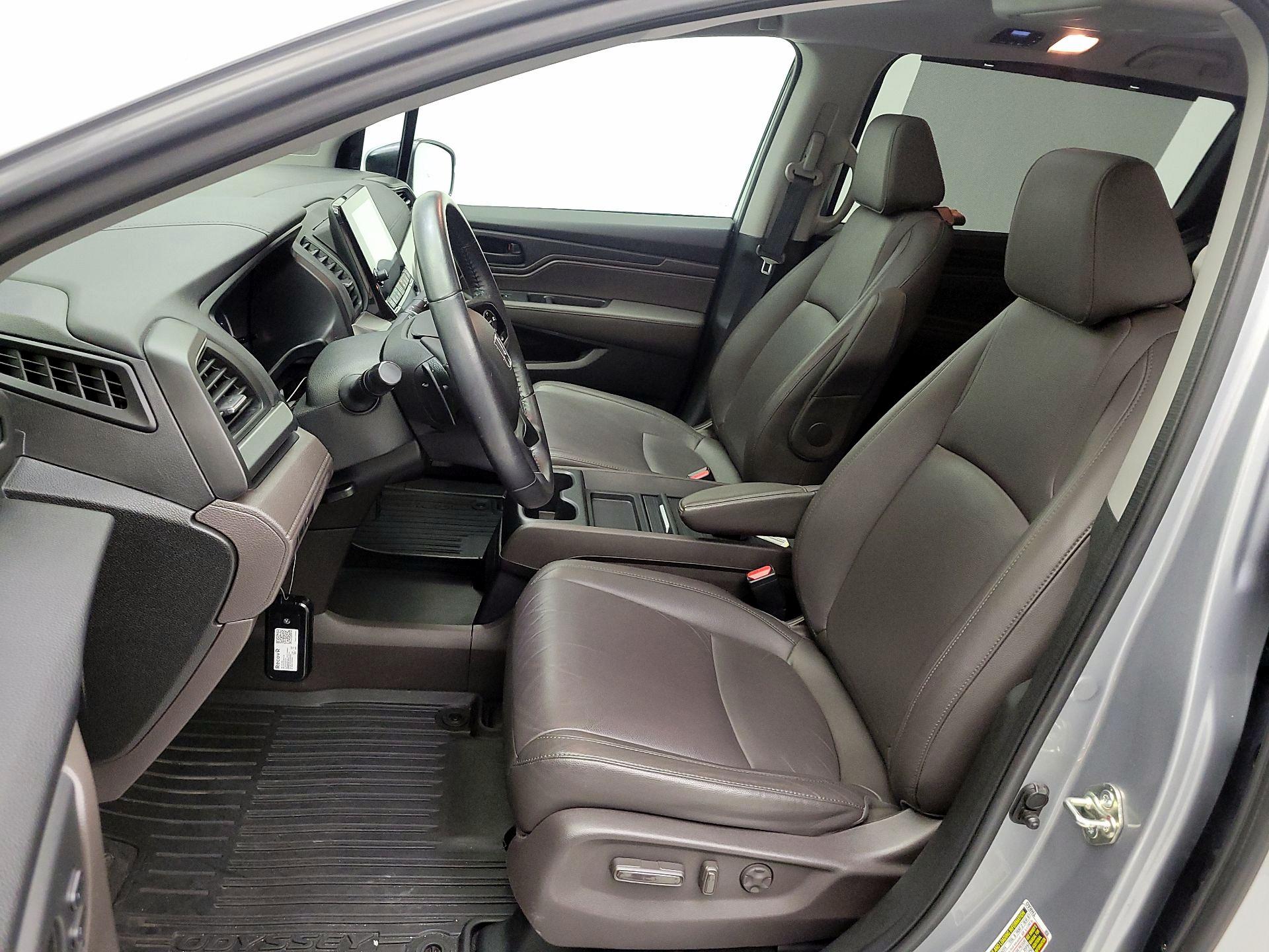 Thumbnail: 2019 Honda Odyssey - 11