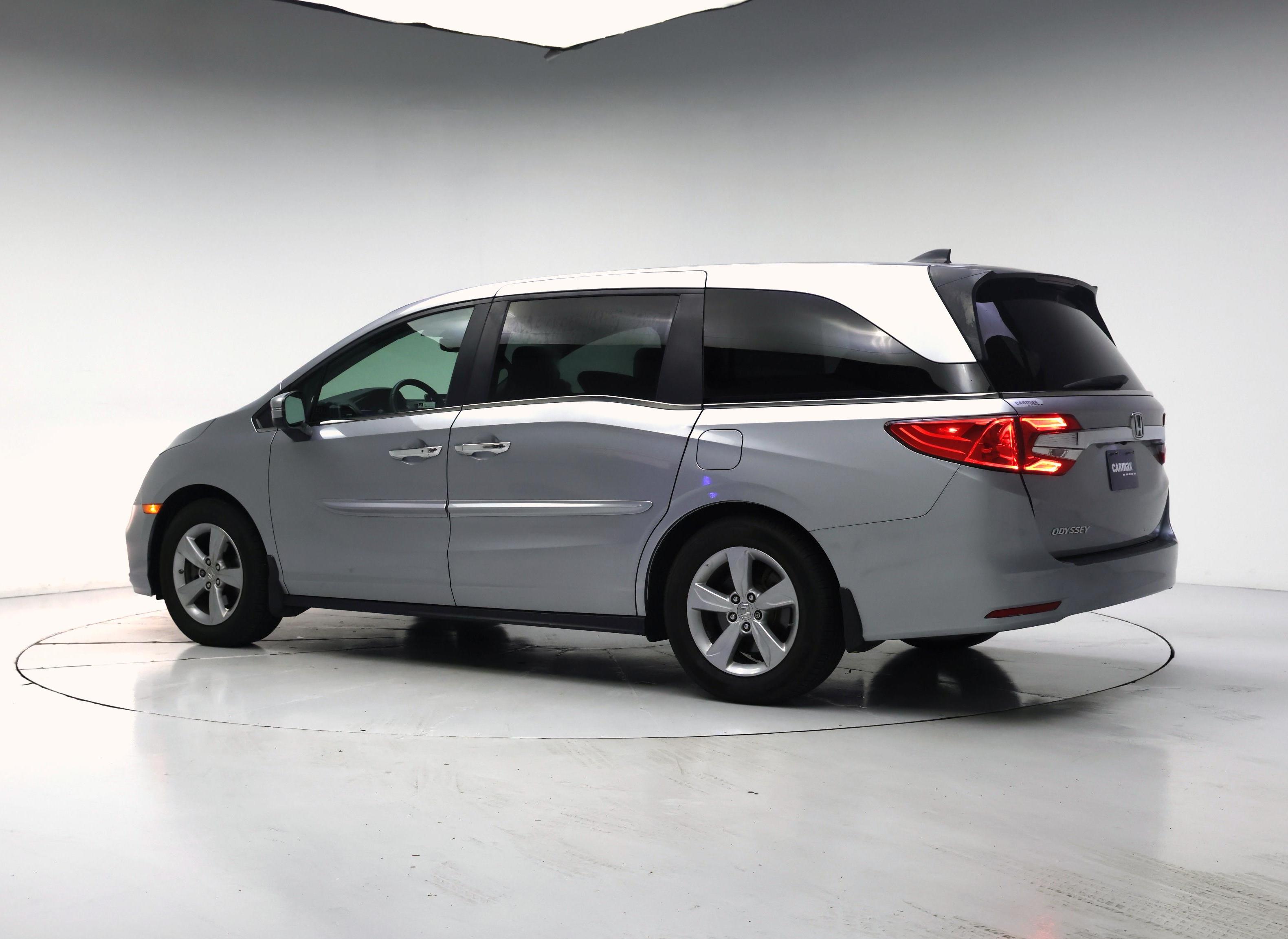 Thumbnail: 2019 Honda Odyssey - 2