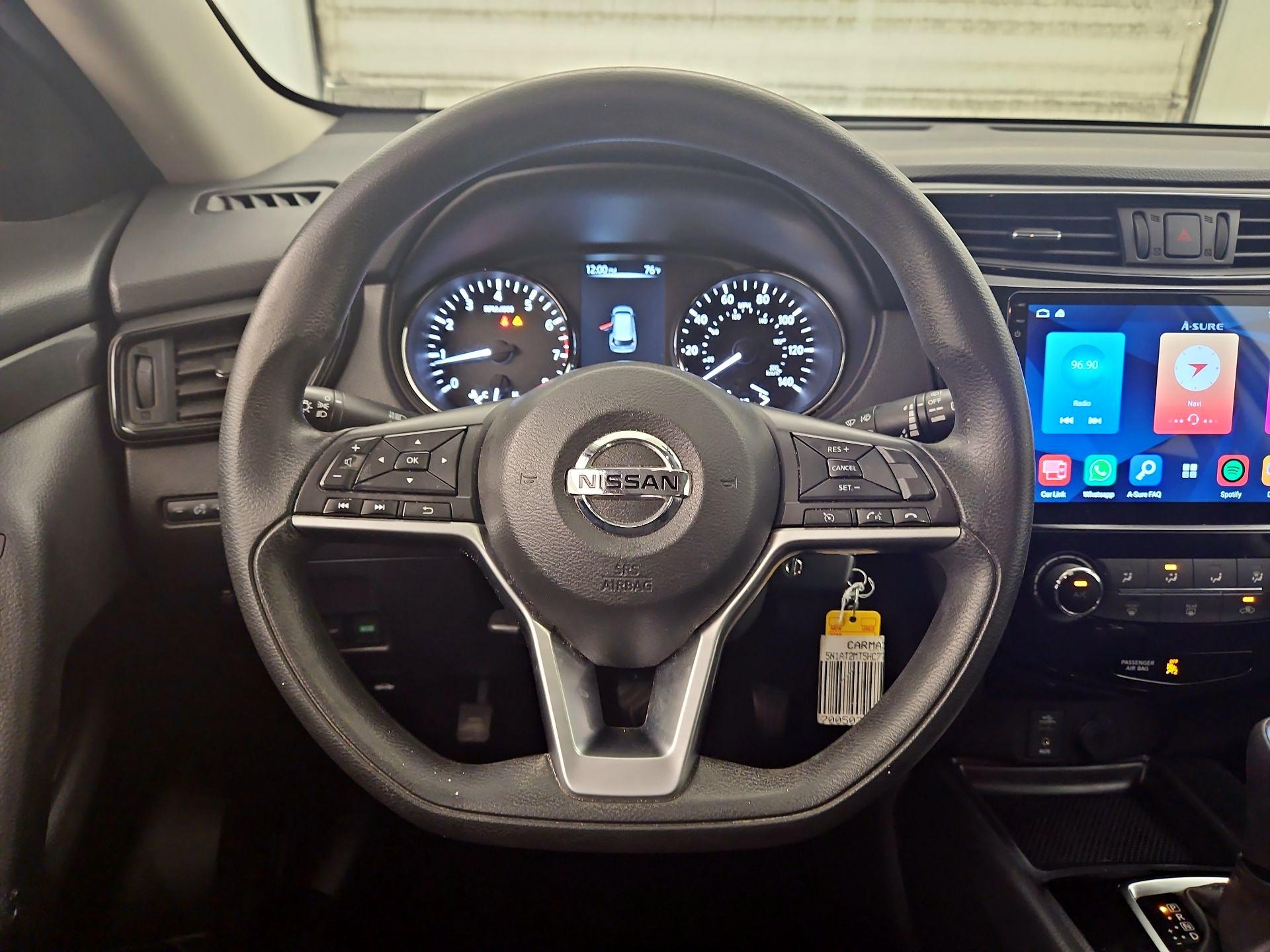 Thumbnail: 2017 Nissan Rogue - 10
