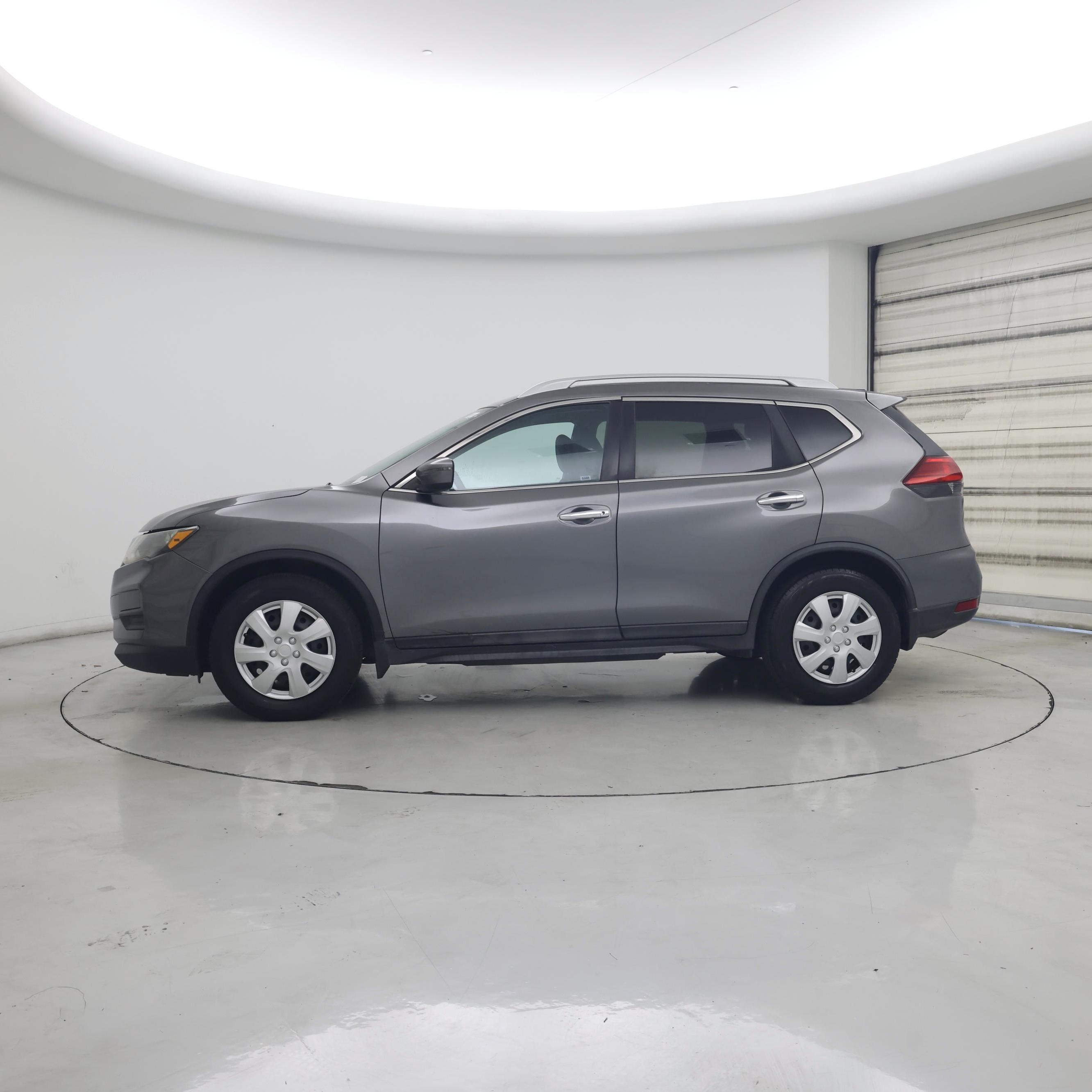Thumbnail: 2017 Nissan Rogue - 3