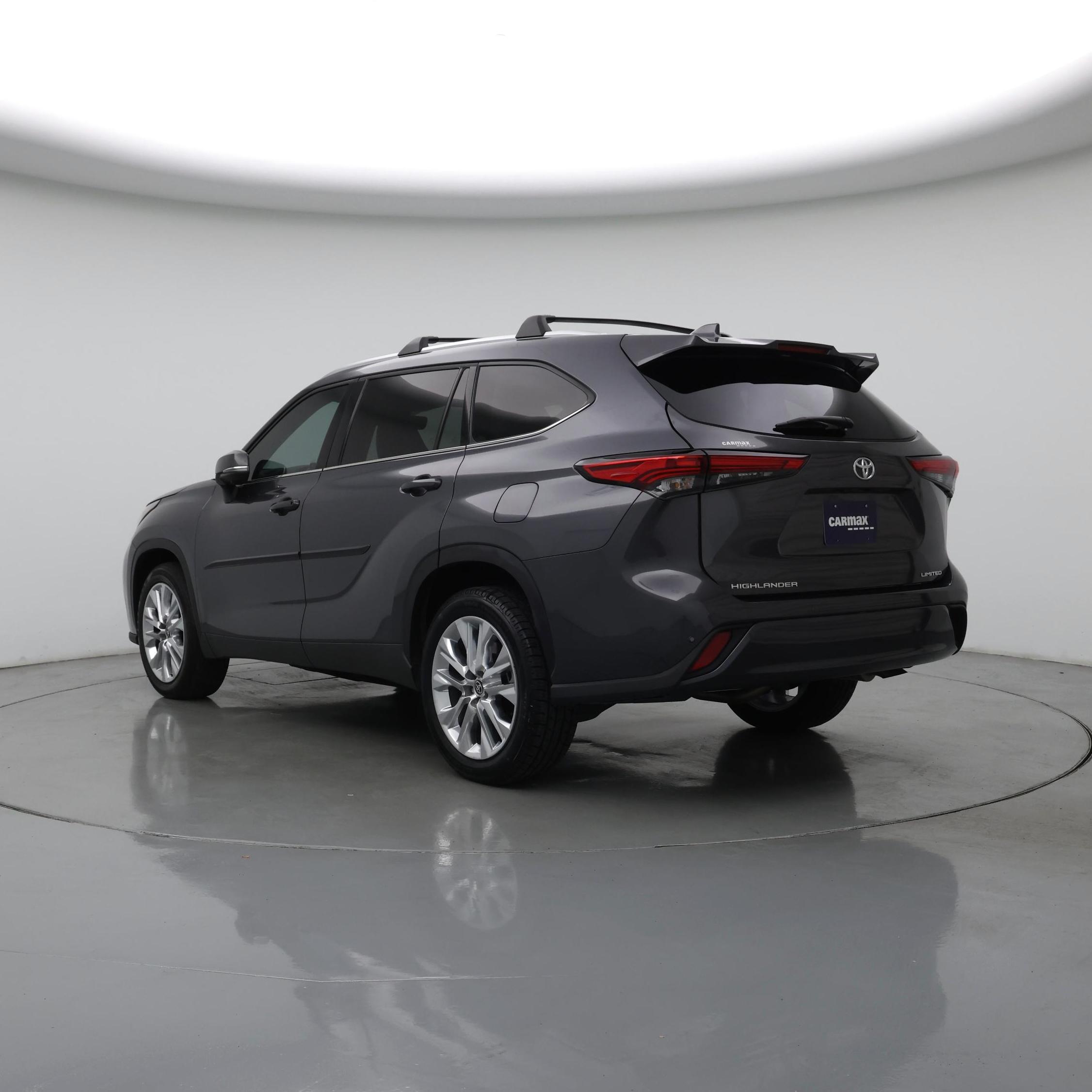 Thumbnail: 2023 Toyota Highlander - 2