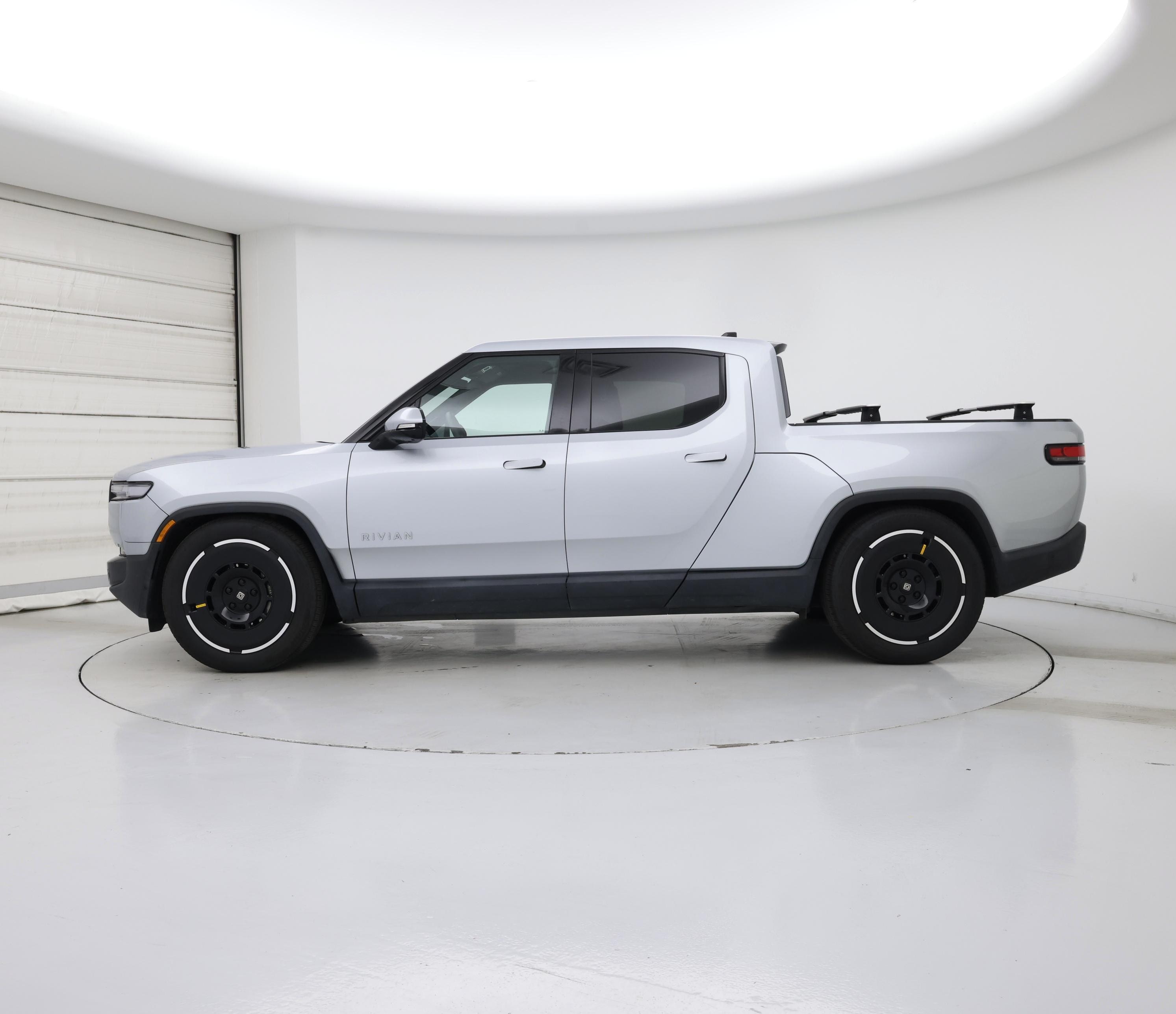 Thumbnail: 2025 Rivian R1T - 3
