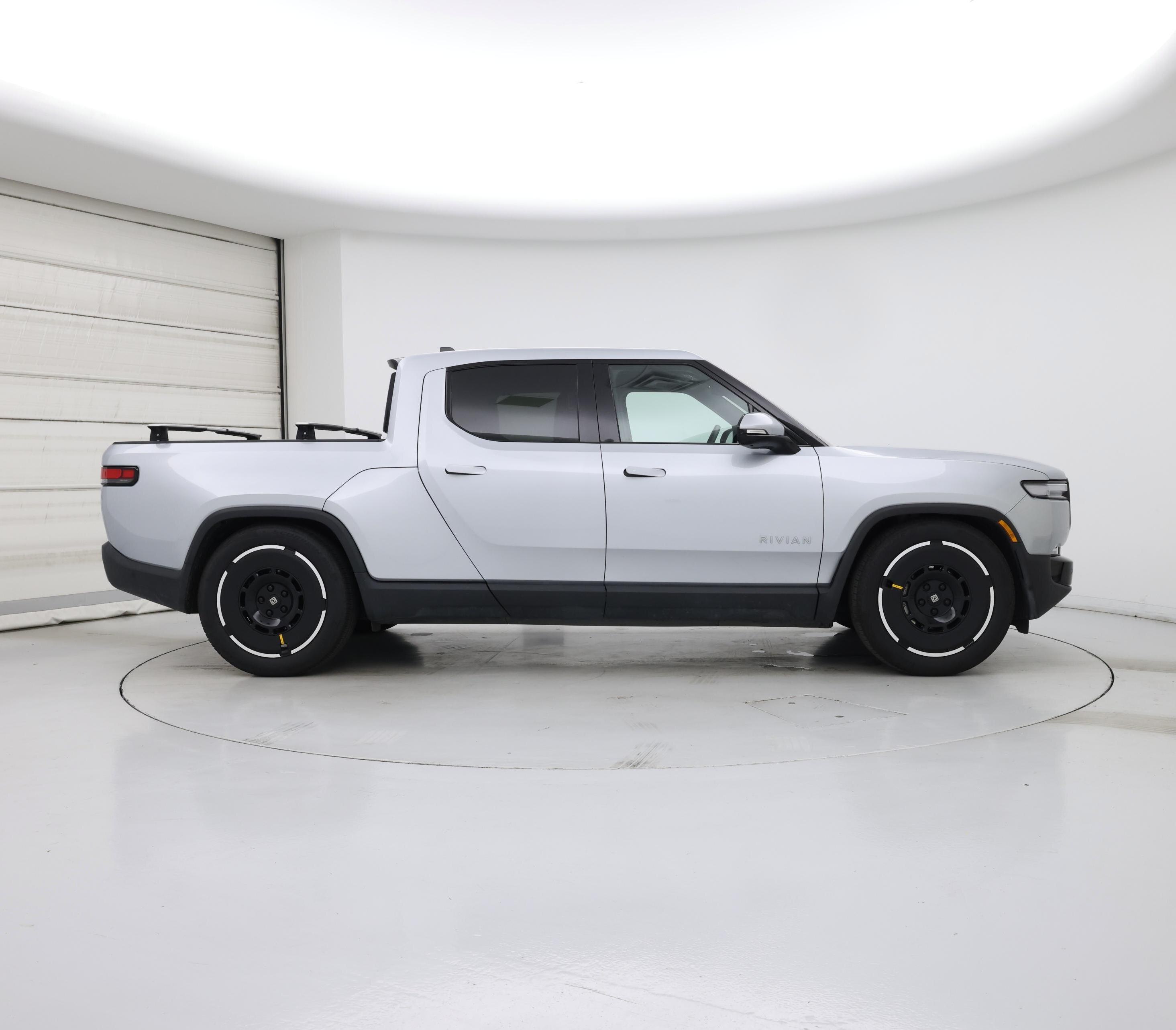 Thumbnail: 2025 Rivian R1T - 7