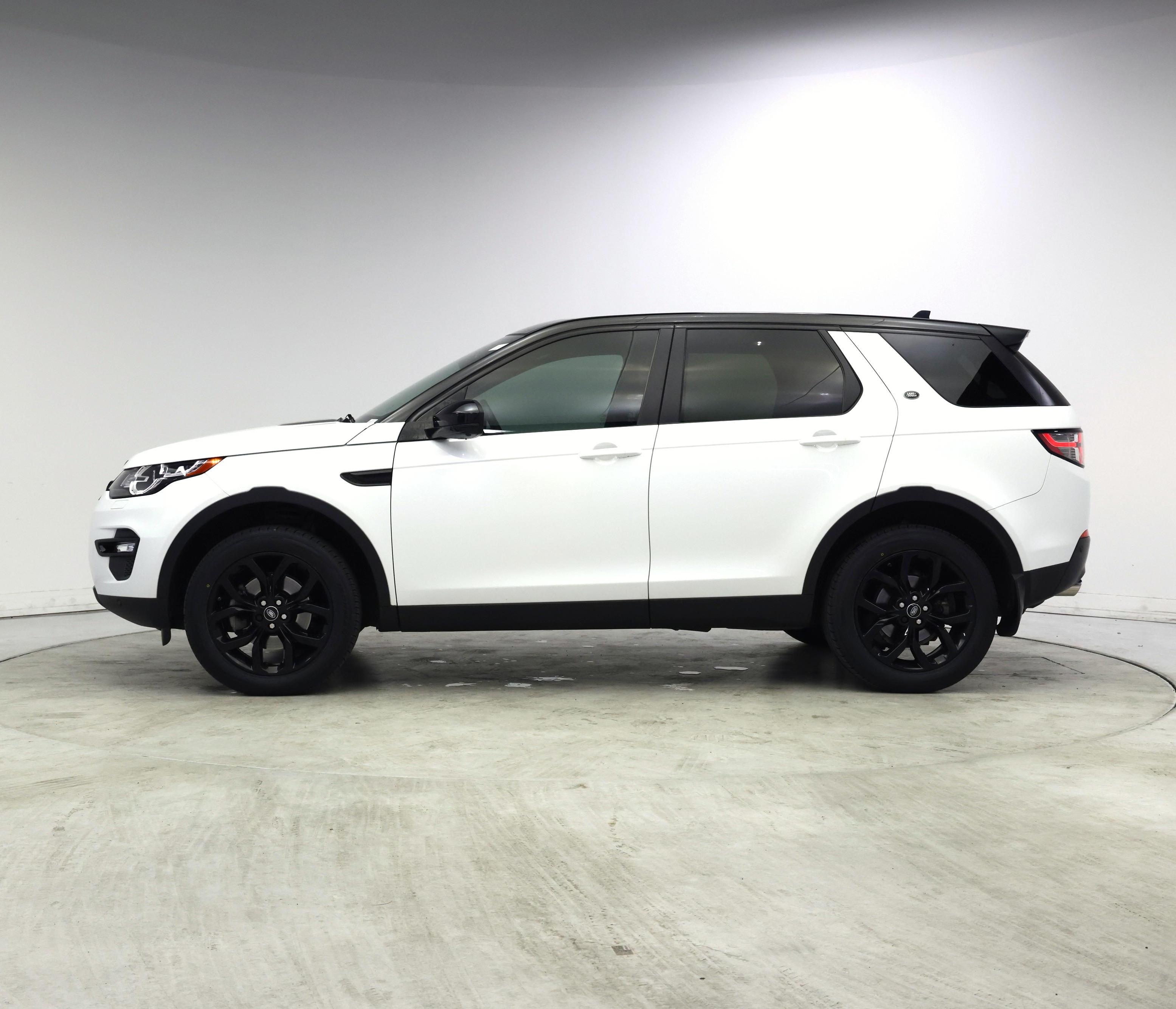 Thumbnail: 2016 Land Rover Discovery Sport - 3