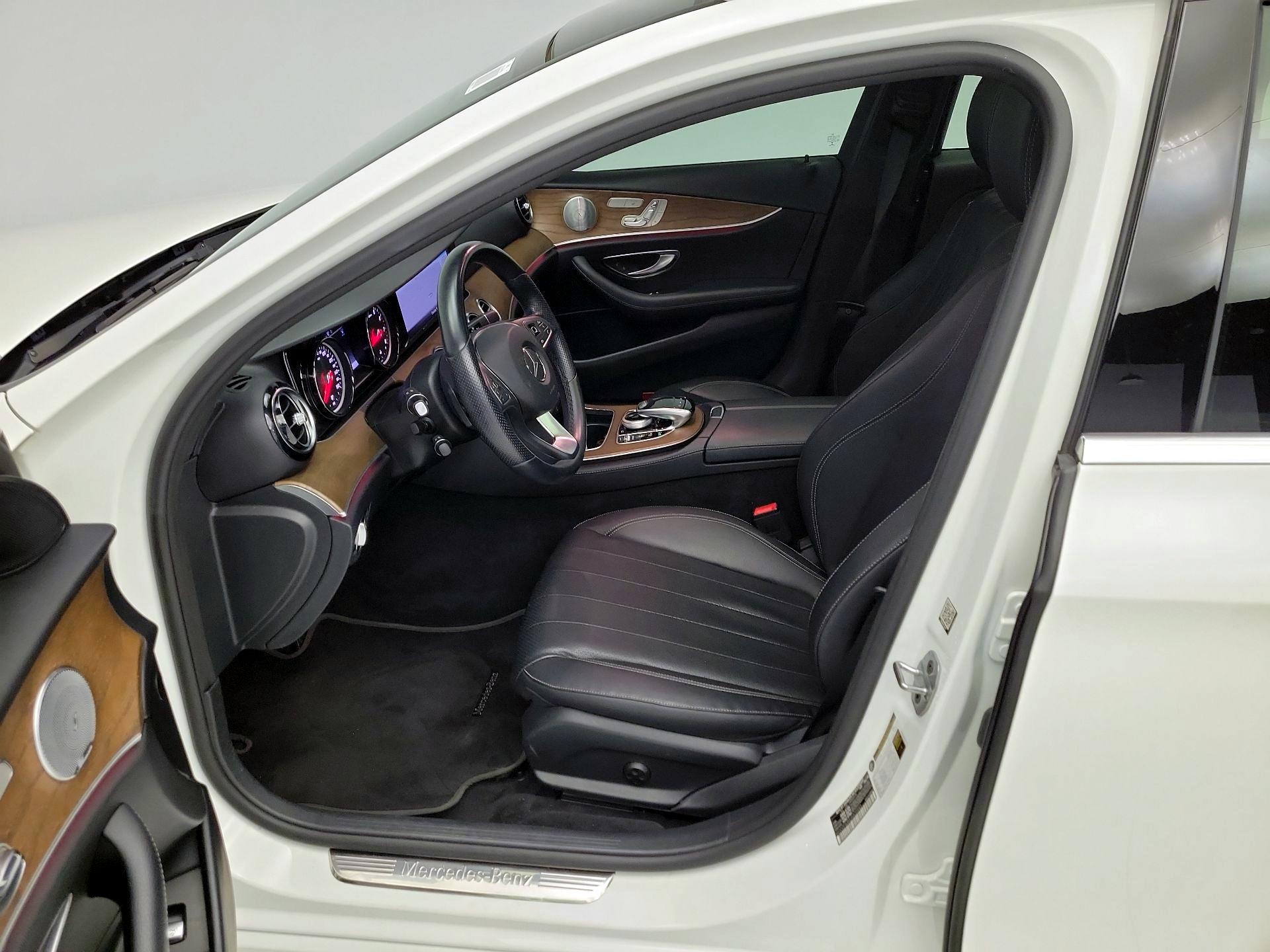 Thumbnail: 2018 Mercedes-Benz E-Class - 11