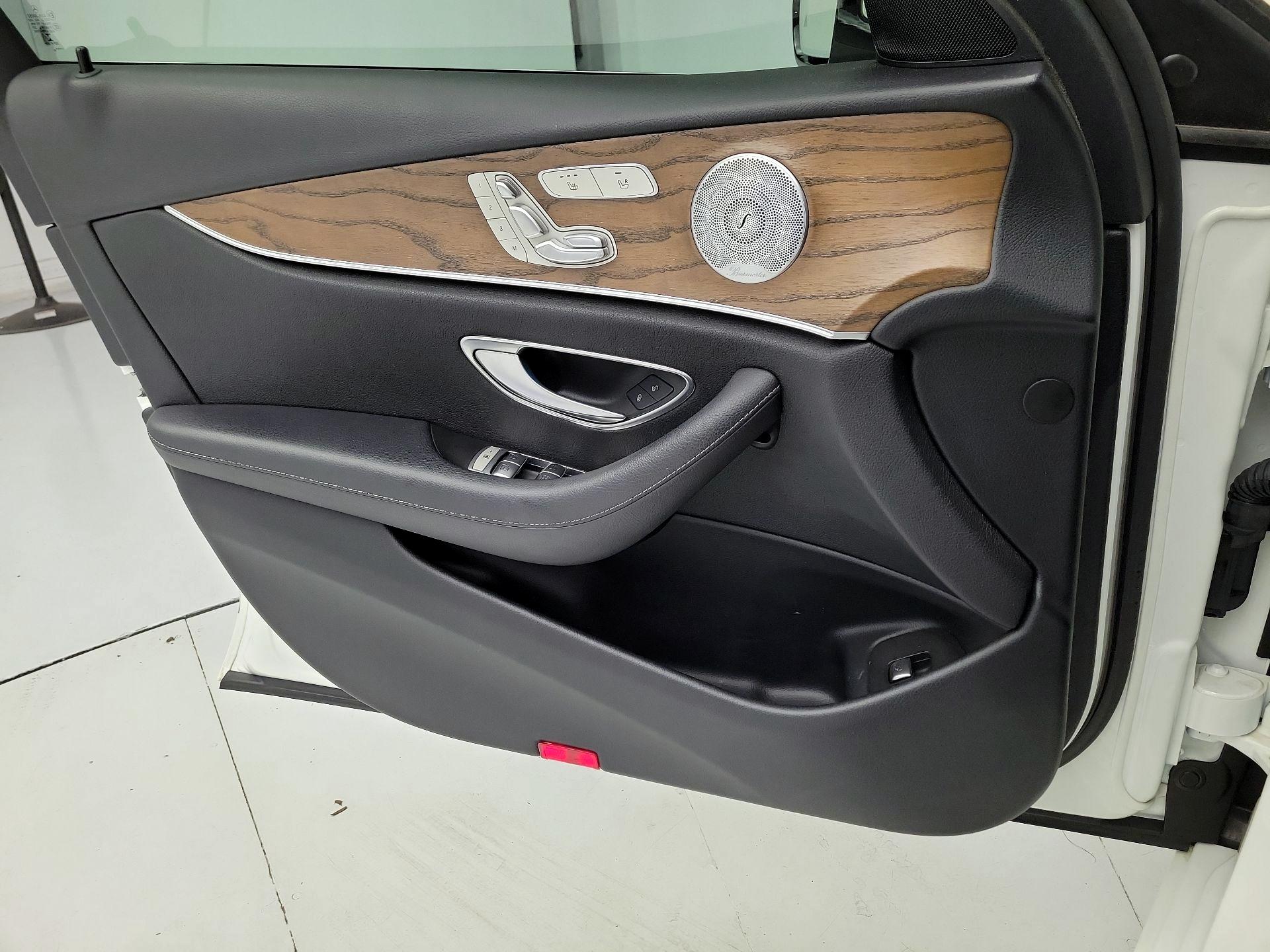 Thumbnail: 2018 Mercedes-Benz E-Class - 12