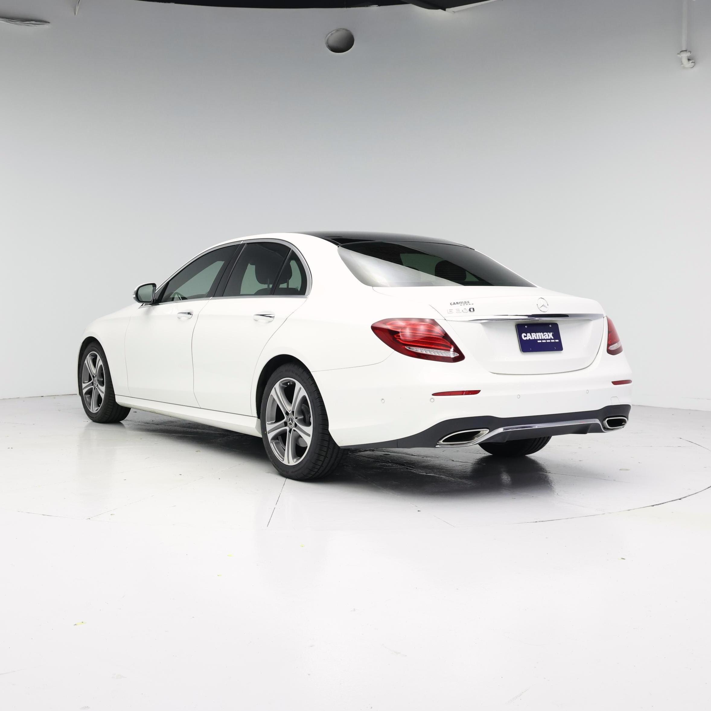 Thumbnail: 2018 Mercedes-Benz E-Class - 2