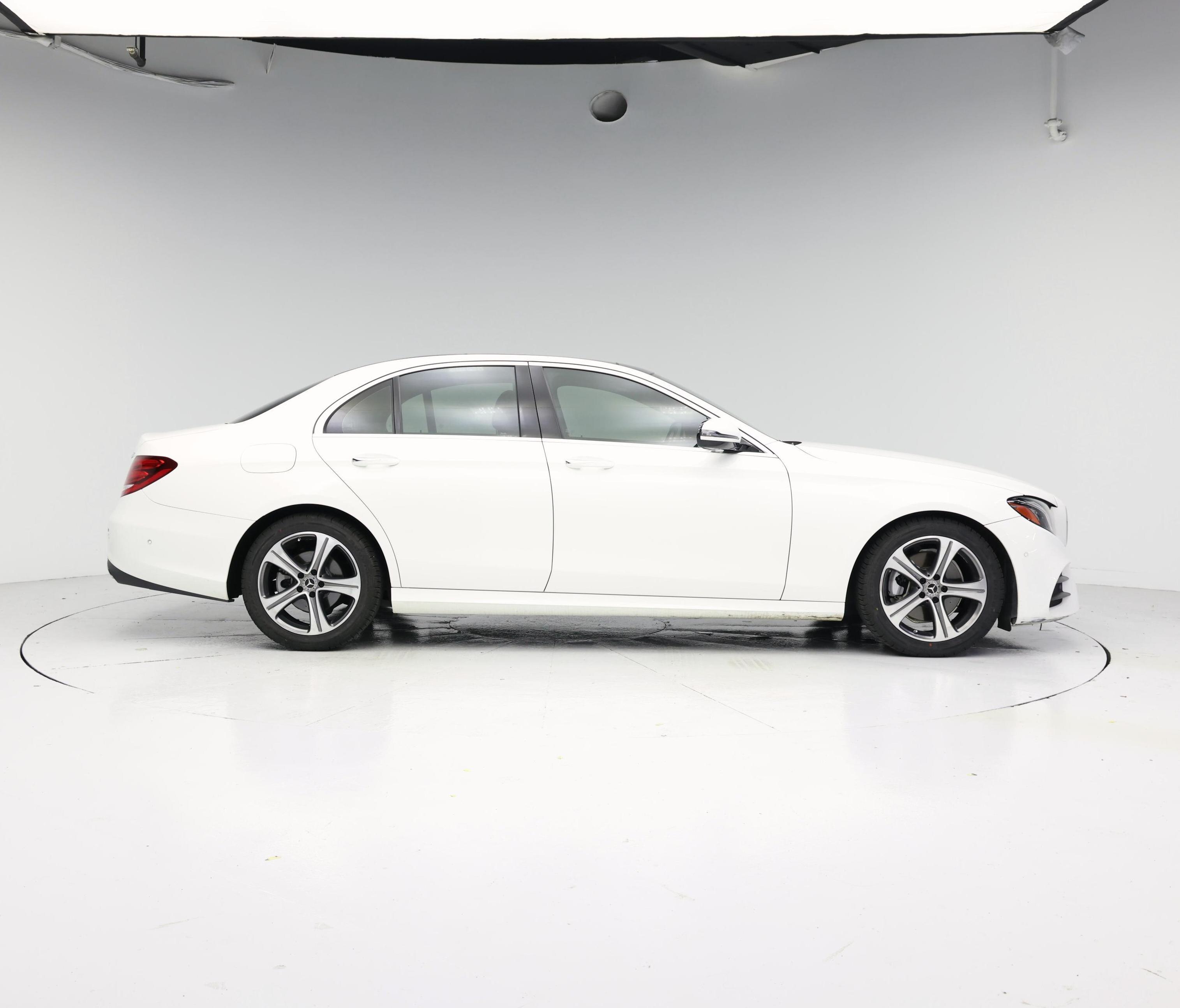 Thumbnail: 2018 Mercedes-Benz E-Class - 7