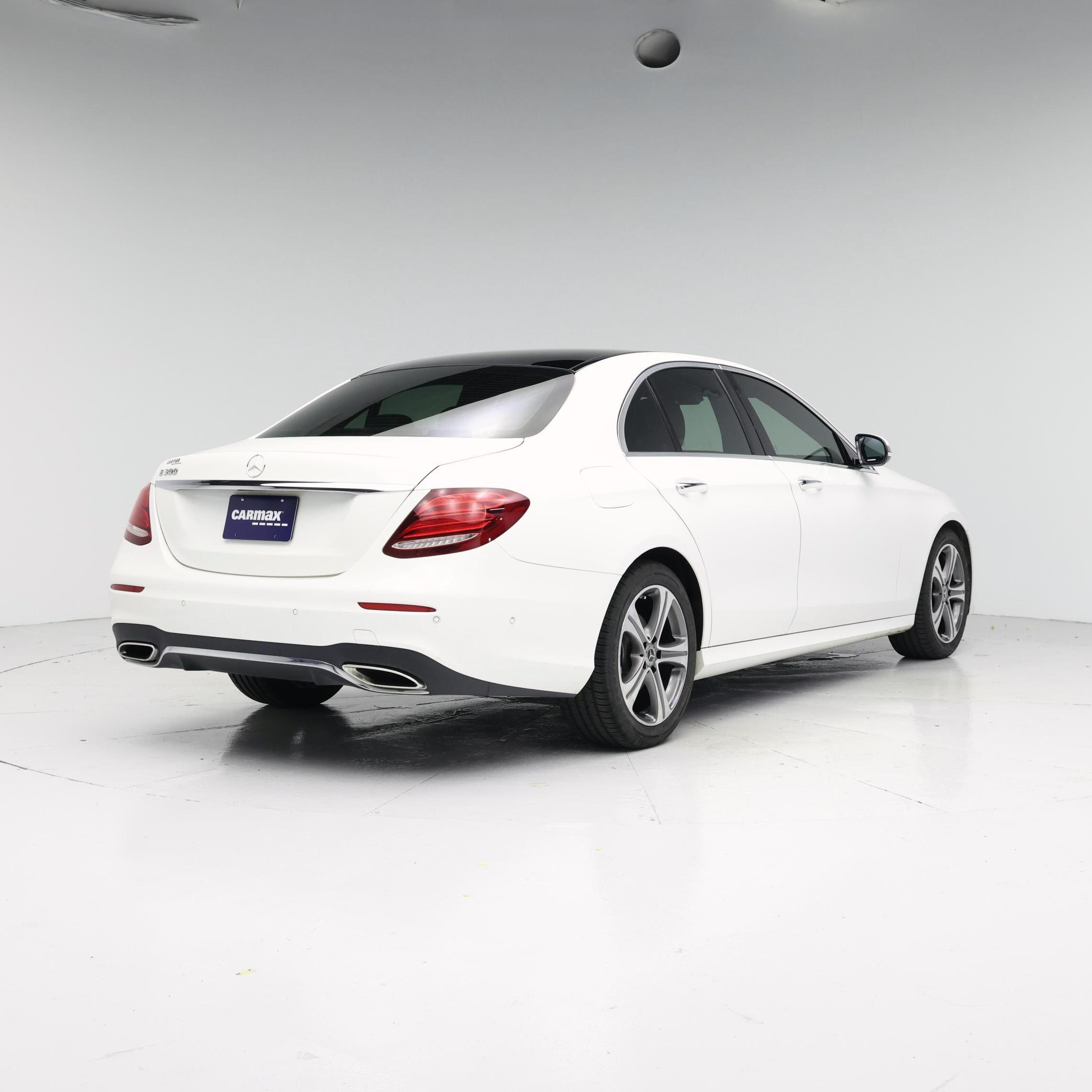 Thumbnail: 2018 Mercedes-Benz E-Class - 8