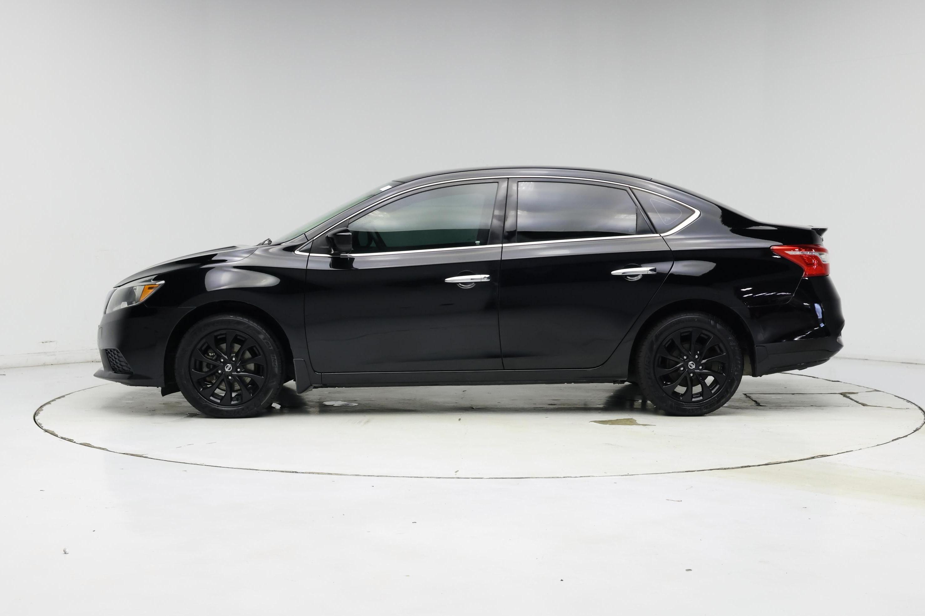 Thumbnail: 2018 Nissan Sentra - 3