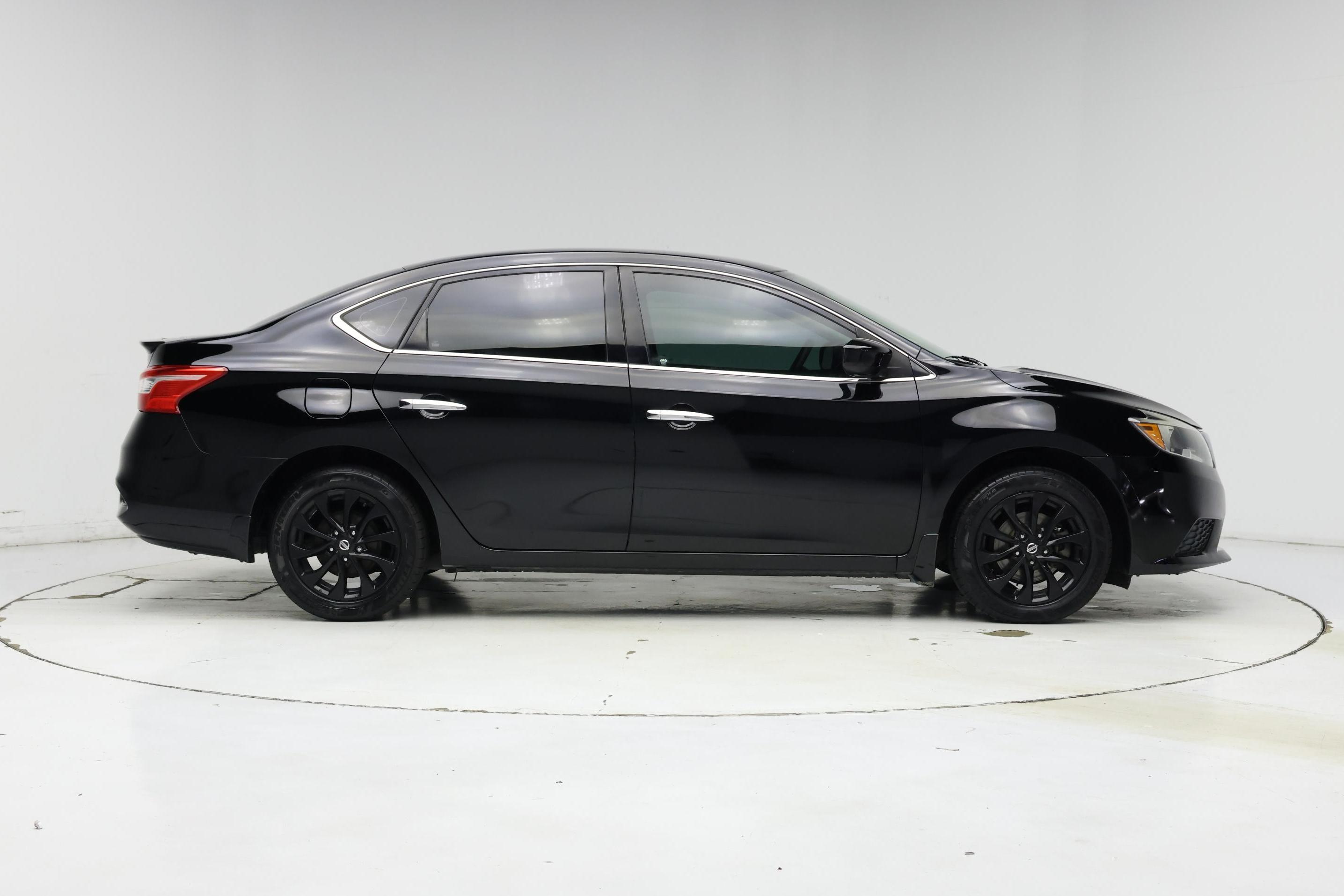 Thumbnail: 2018 Nissan Sentra - 7