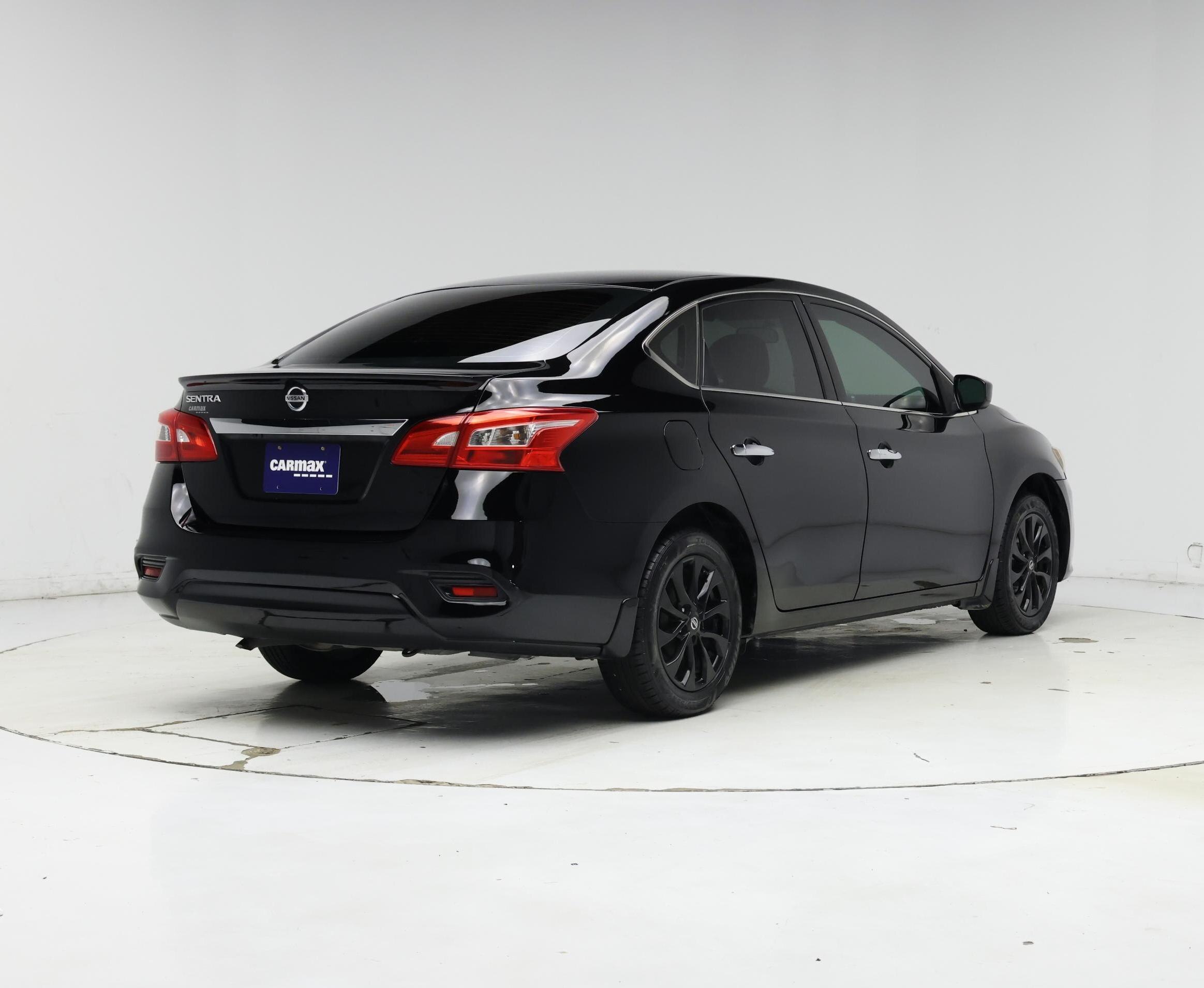 Thumbnail: 2018 Nissan Sentra - 8