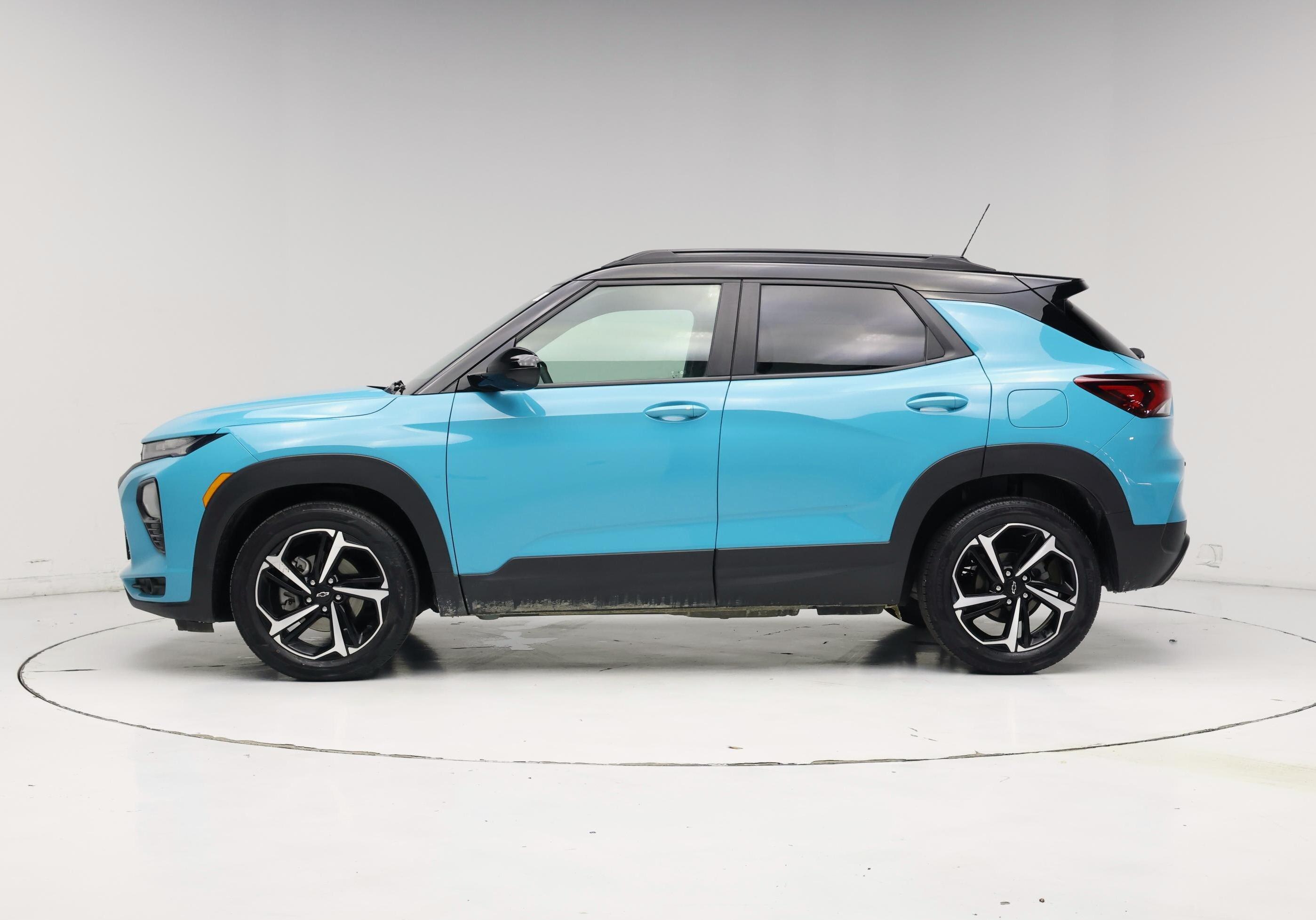 Thumbnail: 2021 Chevrolet TrailBlazer - 3