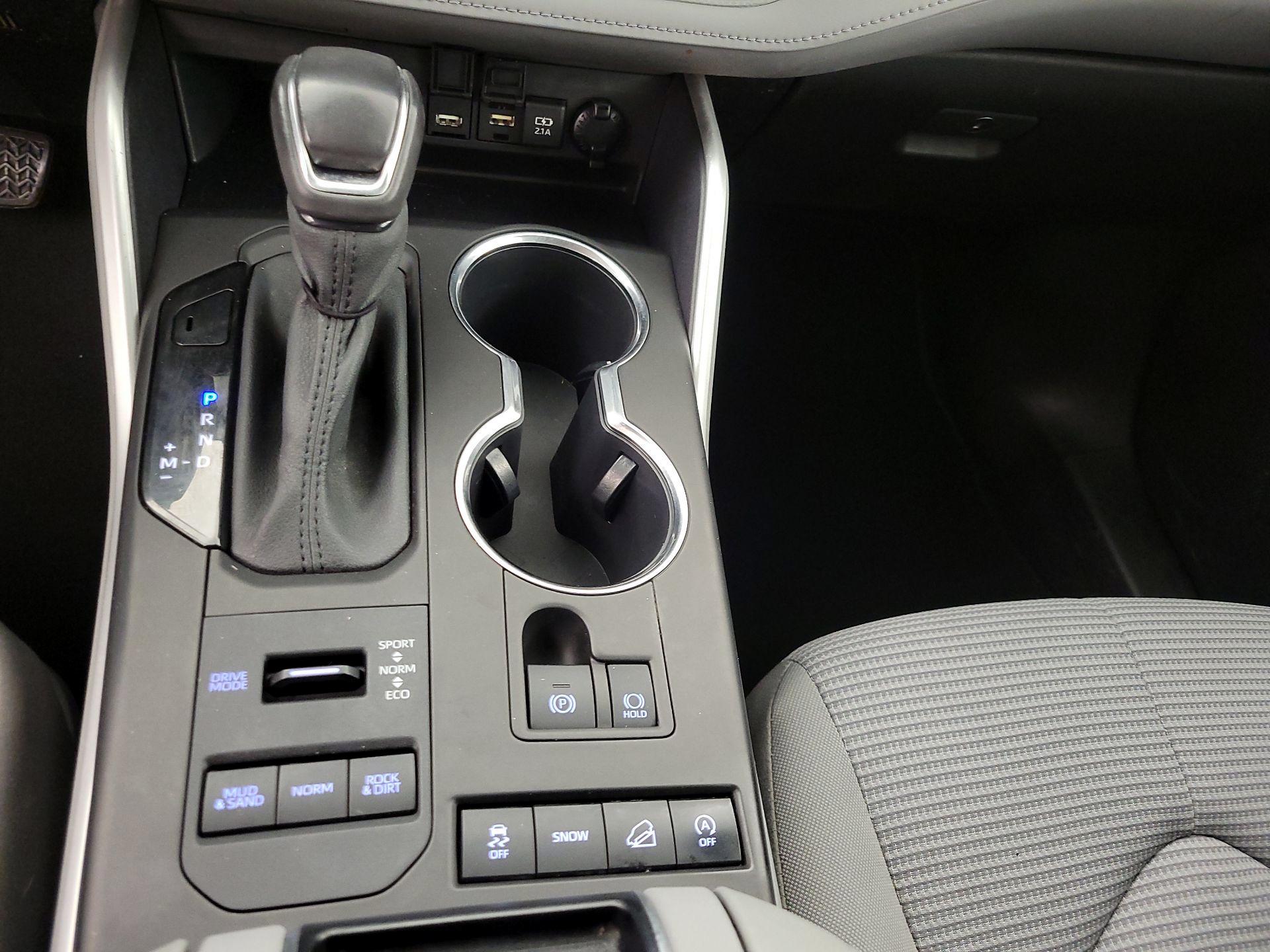 Thumbnail: 2021 Toyota Highlander - 17