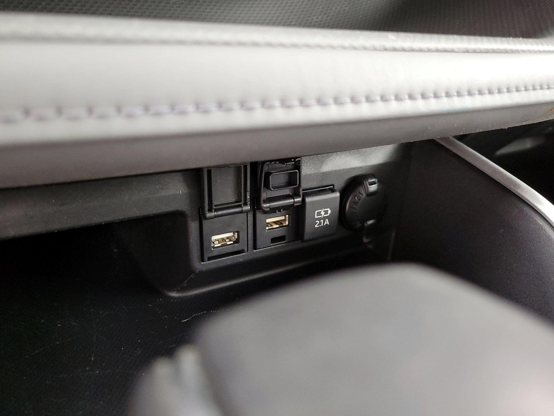 Thumbnail: 2021 Toyota Highlander - 18