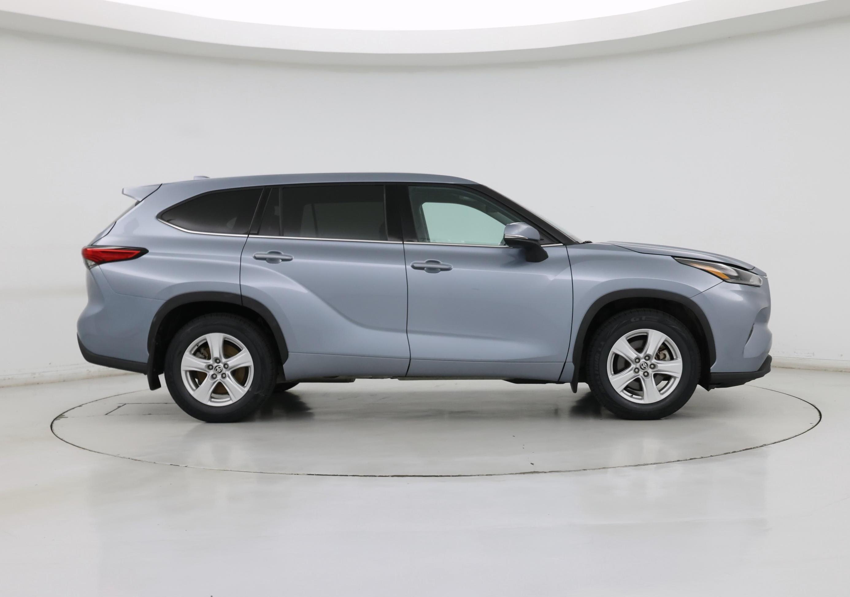 Thumbnail: 2021 Toyota Highlander - 7