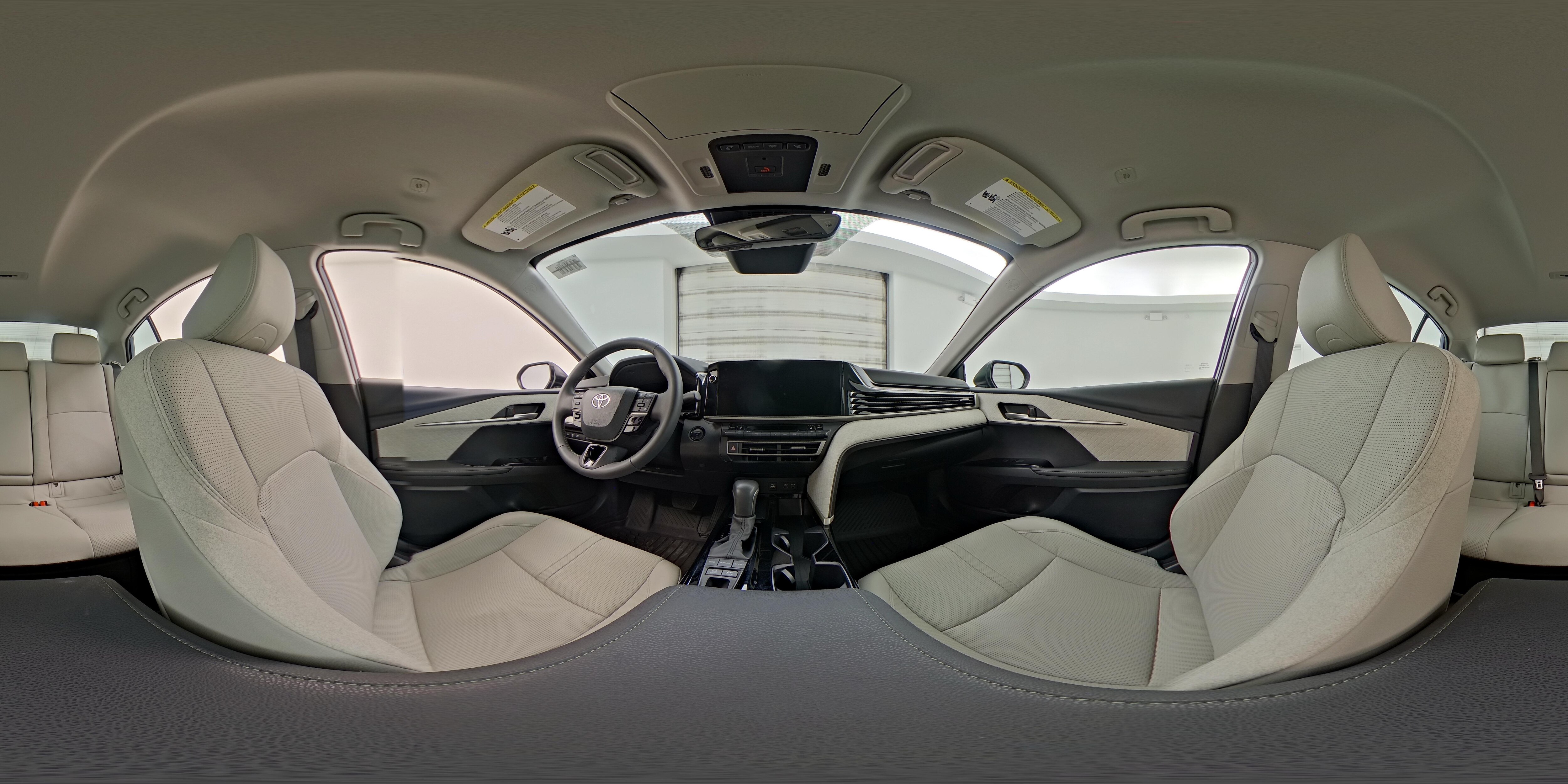 2025 Toyota Camry XLE - Photo 25