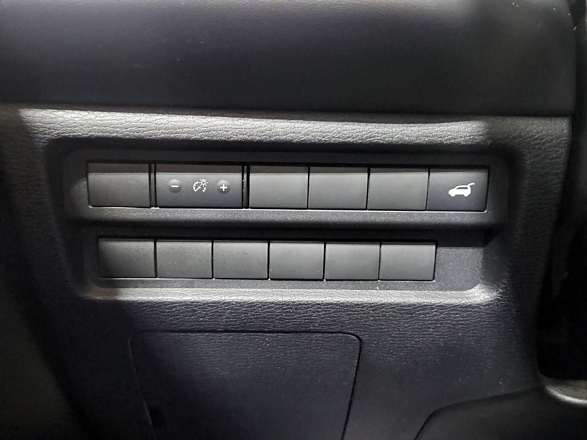 Thumbnail: 2024 Mitsubishi Outlander - 13