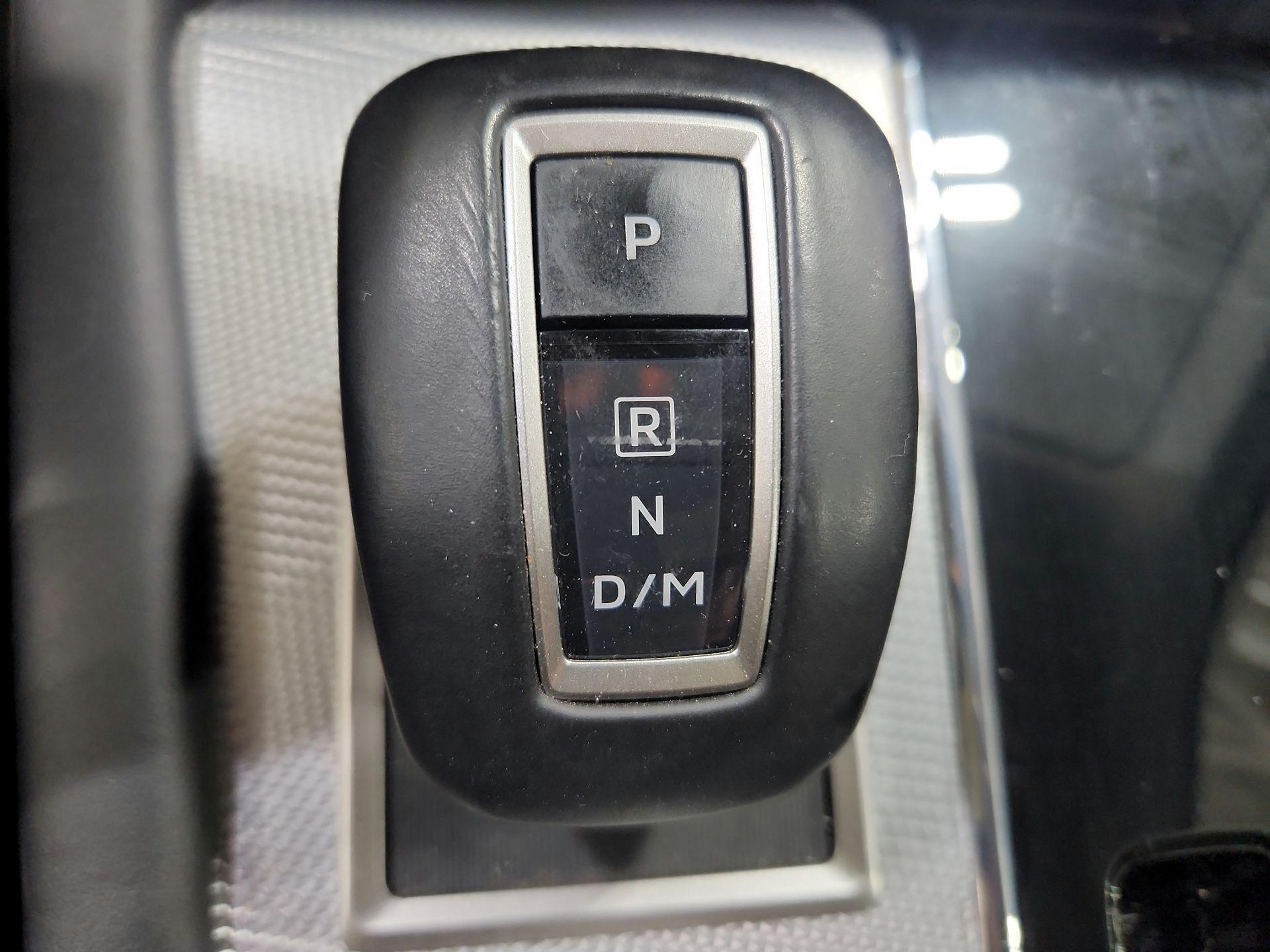 Thumbnail: 2024 Mitsubishi Outlander - 18