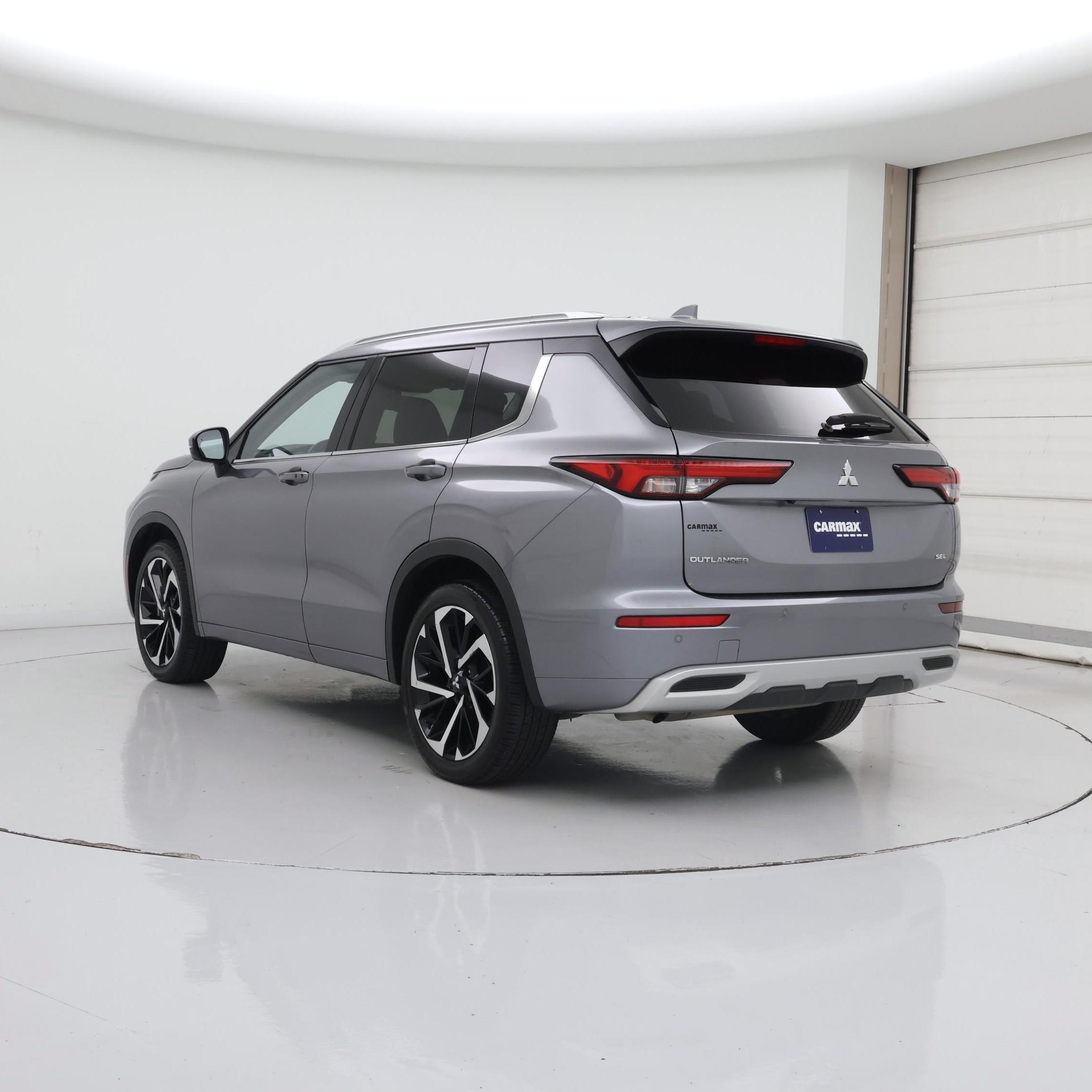 Thumbnail: 2024 Mitsubishi Outlander - 2