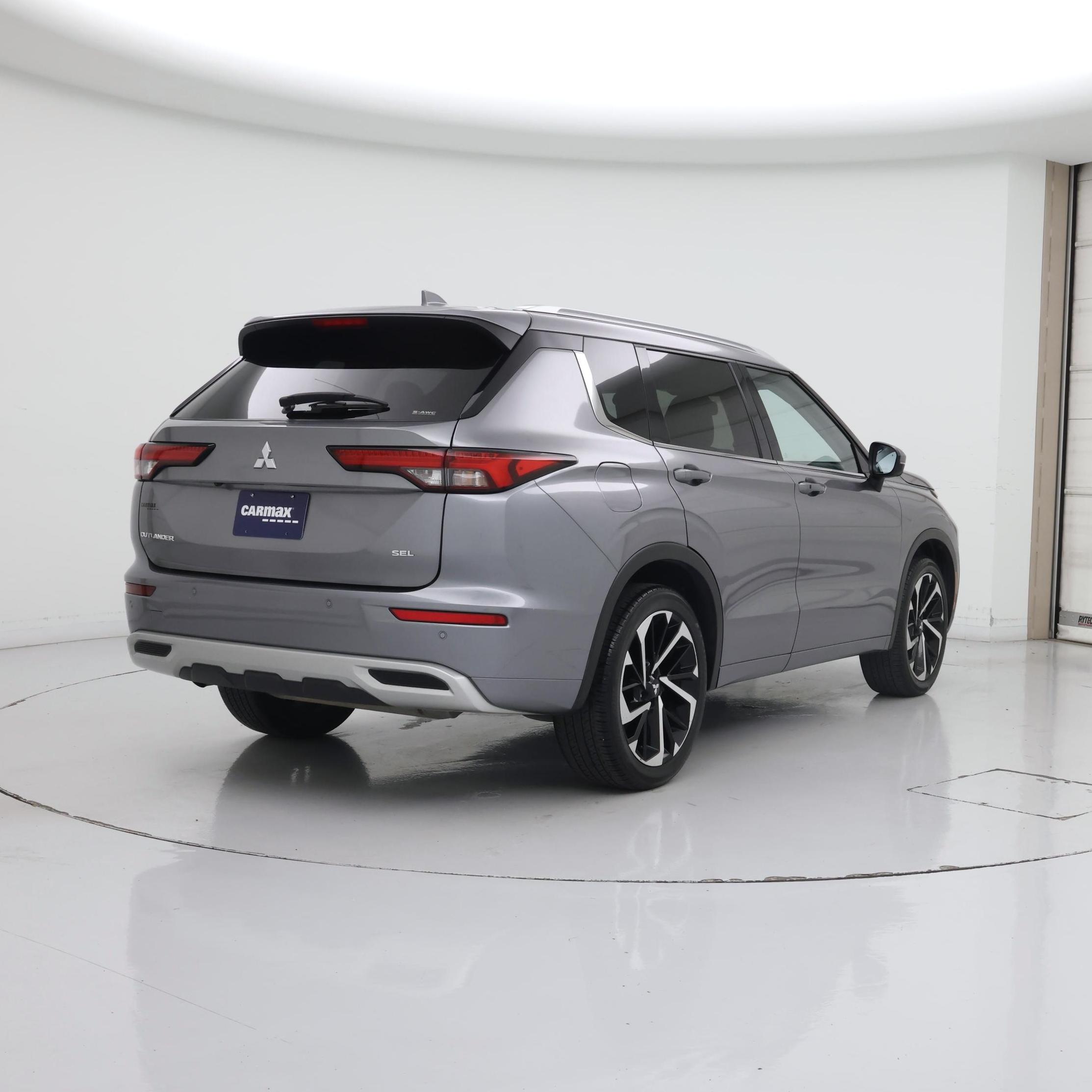 Thumbnail: 2024 Mitsubishi Outlander - 8