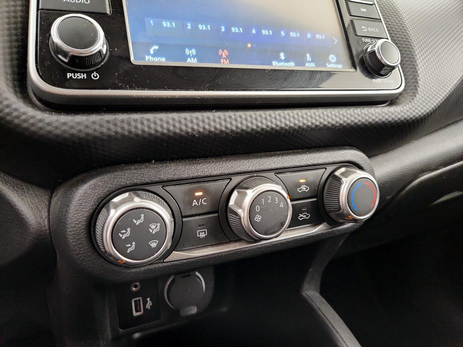 2024 Nissan Kicks S - Photo 17