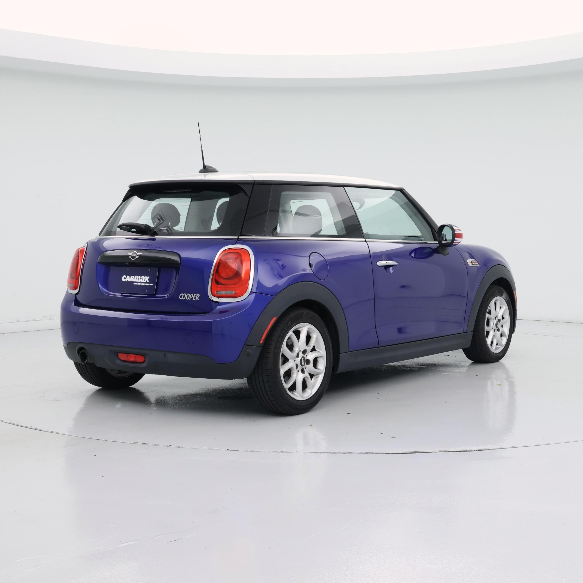 Thumbnail: 2019 MINI Cooper Hardtop - 8