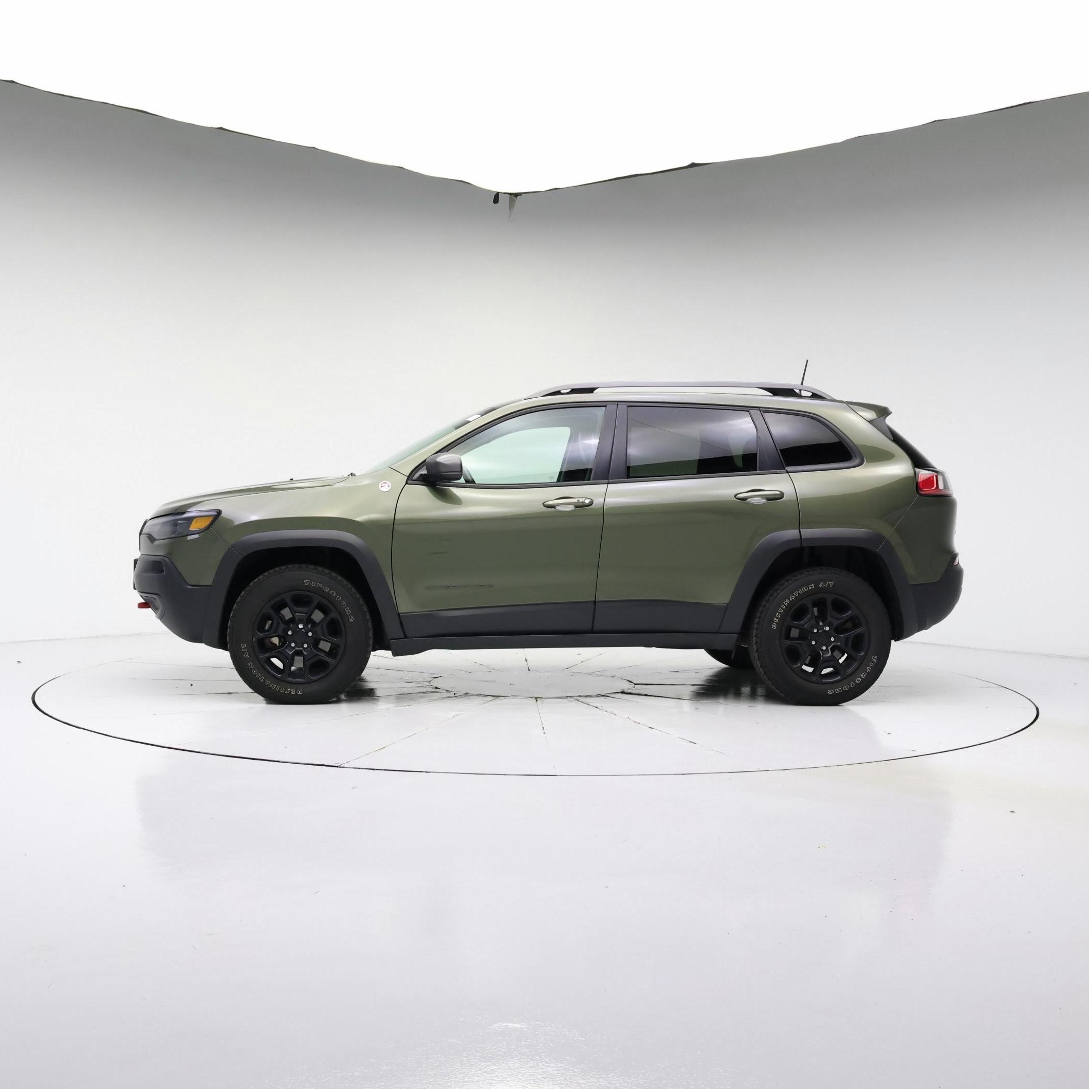 Thumbnail: 2020 Jeep Cherokee - 3