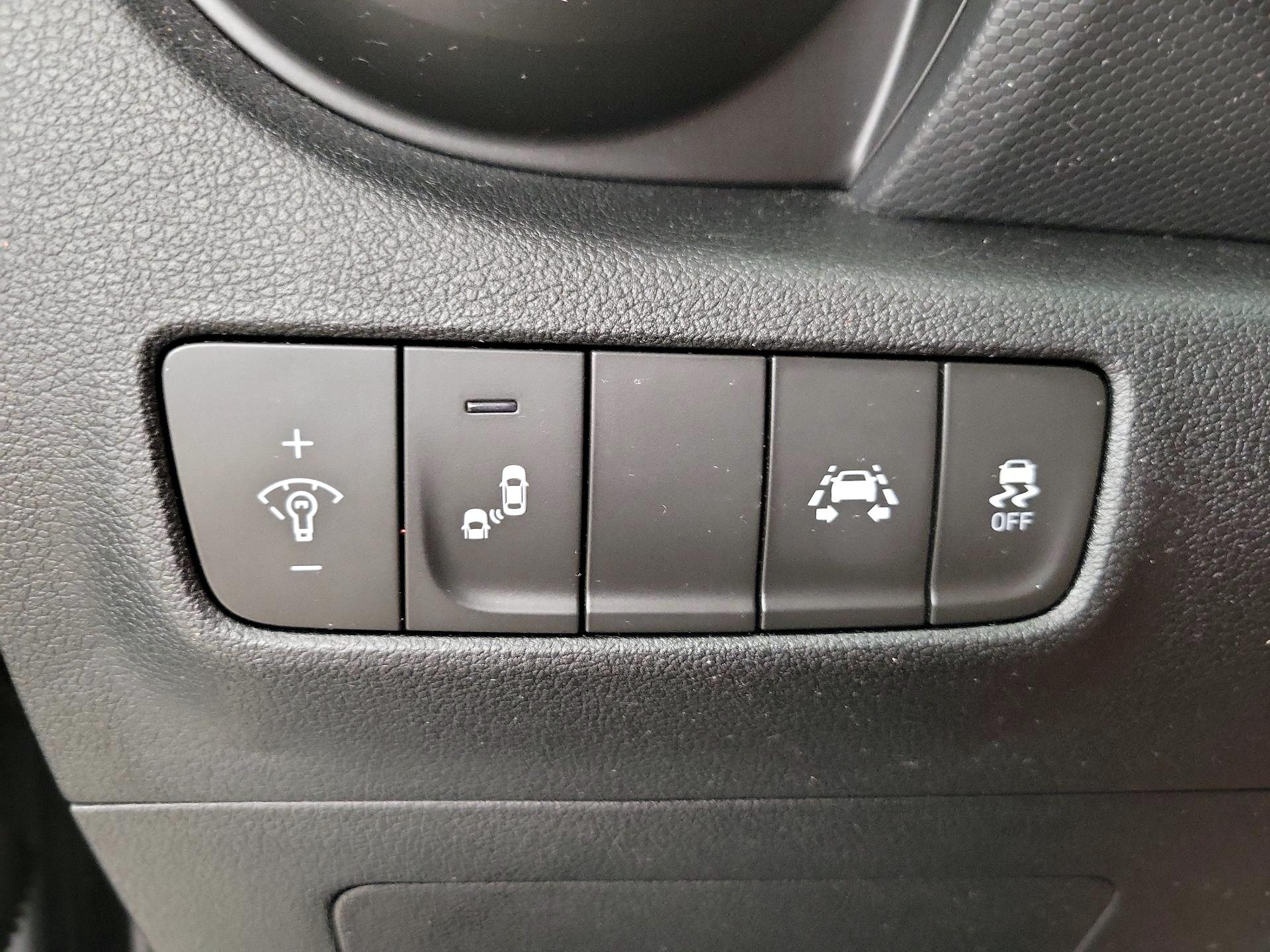 Thumbnail: 2018 Hyundai Kona - 13