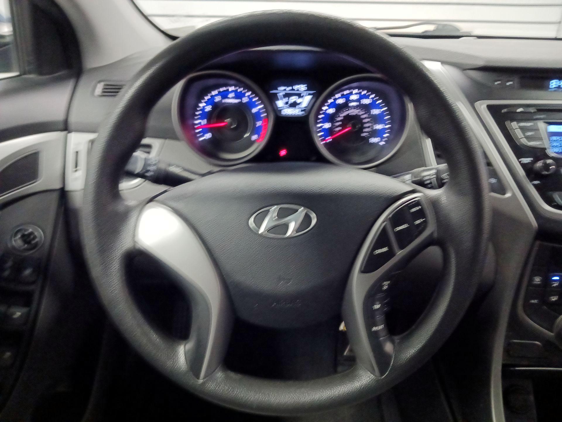 Thumbnail: 2014 Hyundai Elantra - 10