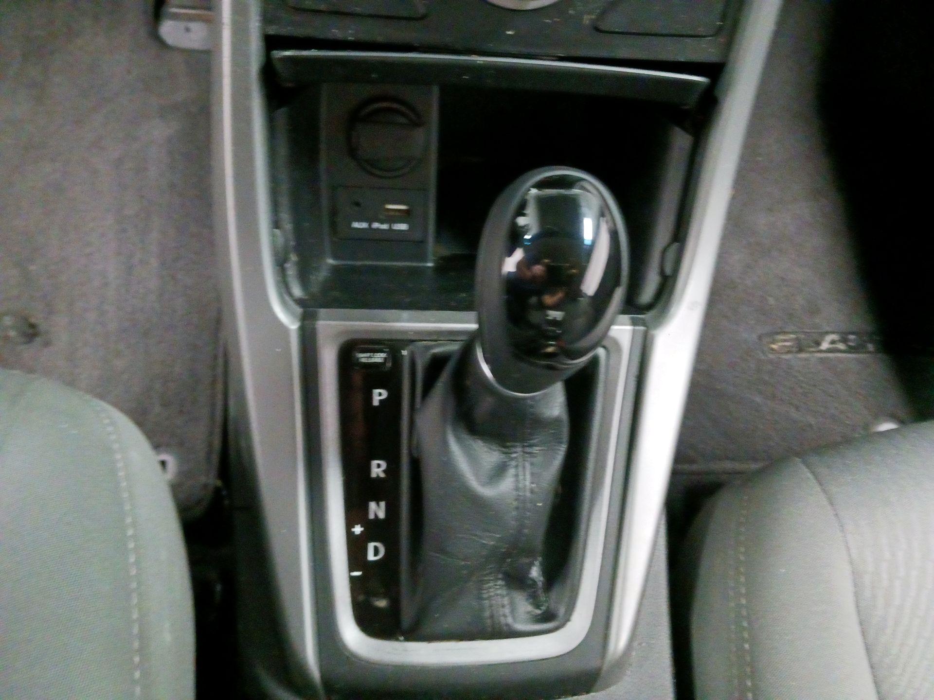 Thumbnail: 2014 Hyundai Elantra - 16