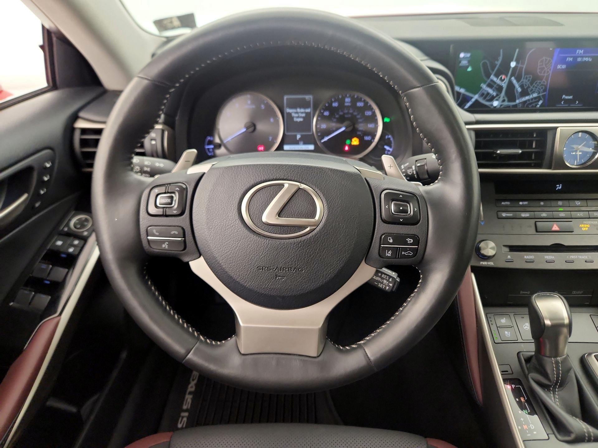 Thumbnail: 2019 Lexus IS - 10