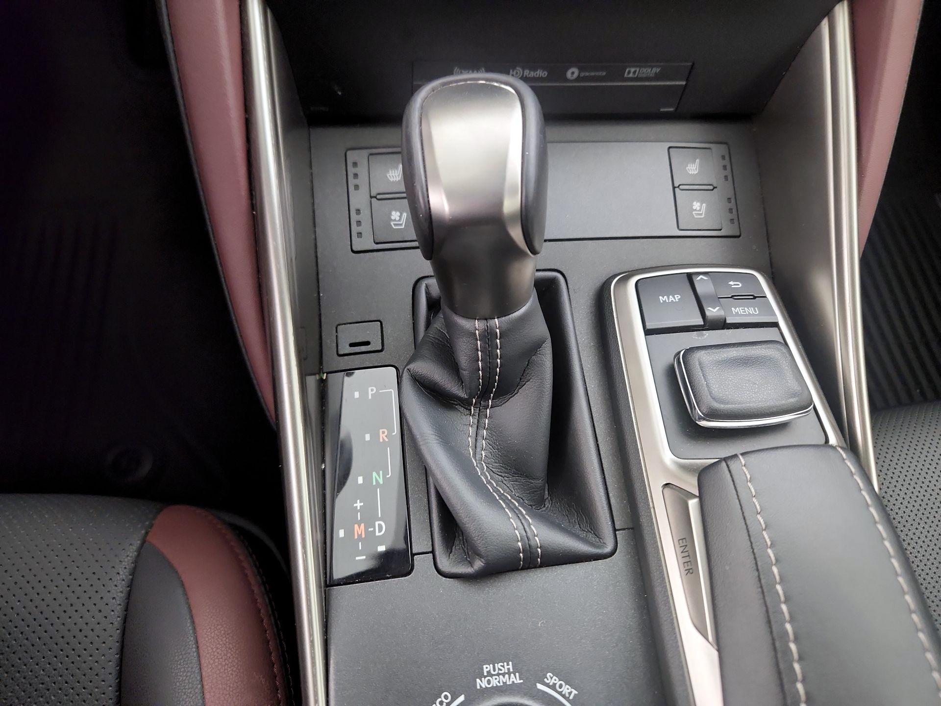 Thumbnail: 2019 Lexus IS - 18