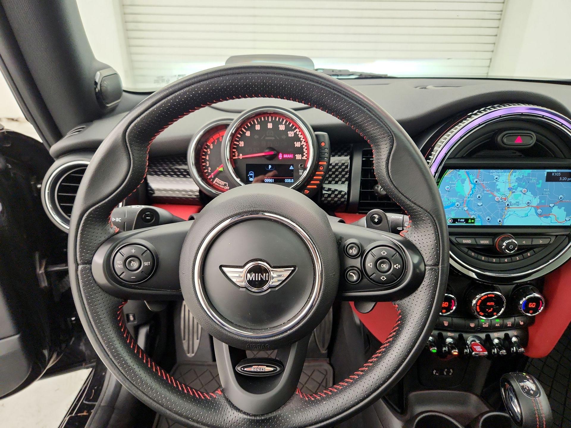 Thumbnail: 2016 MINI Cooper Hardtop - 10