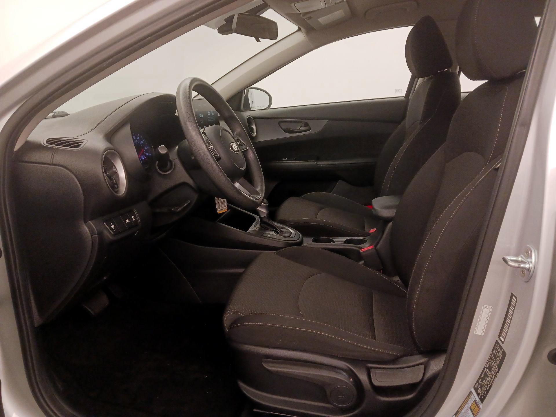 Thumbnail: 2021 Kia Forte - 11
