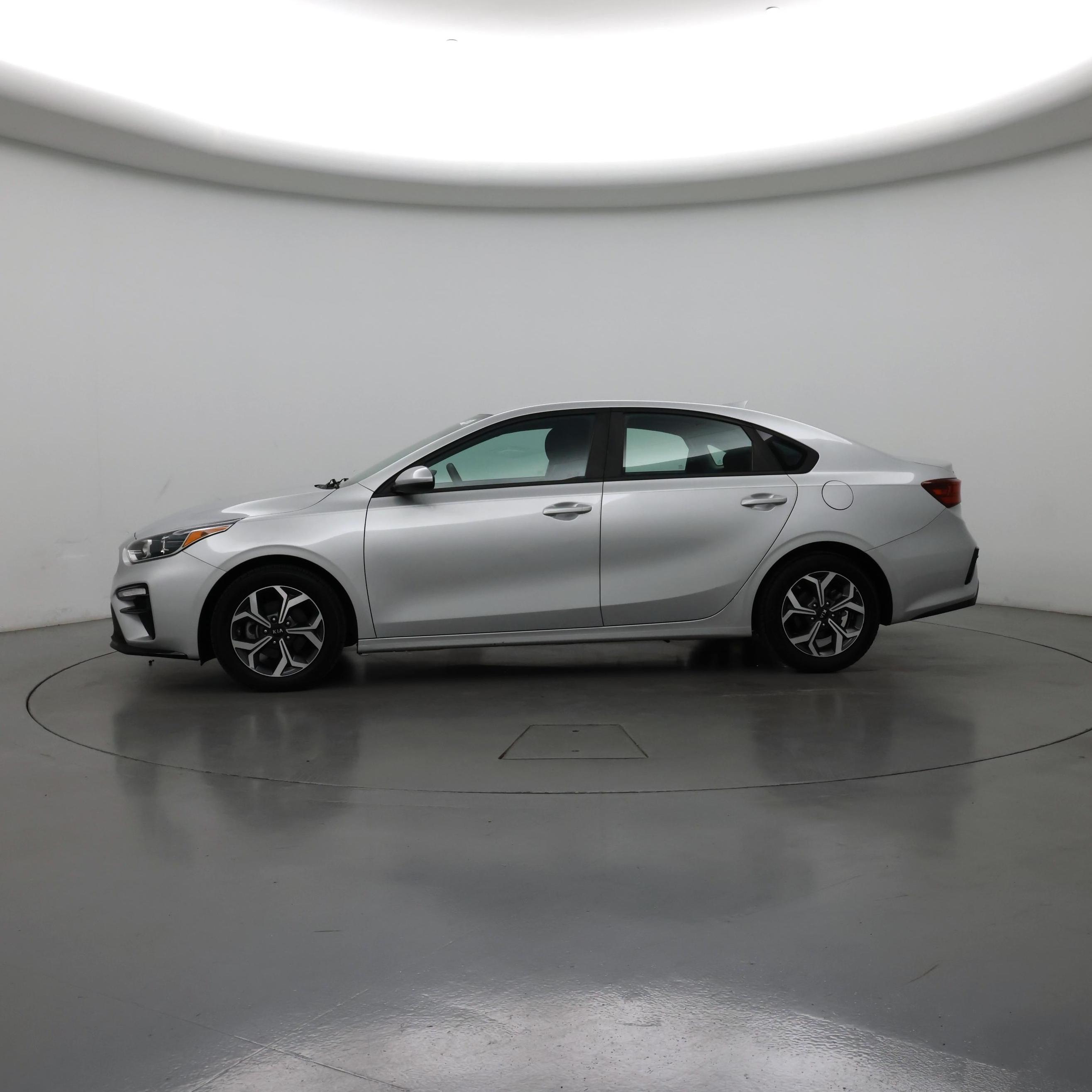 Thumbnail: 2021 Kia Forte - 3