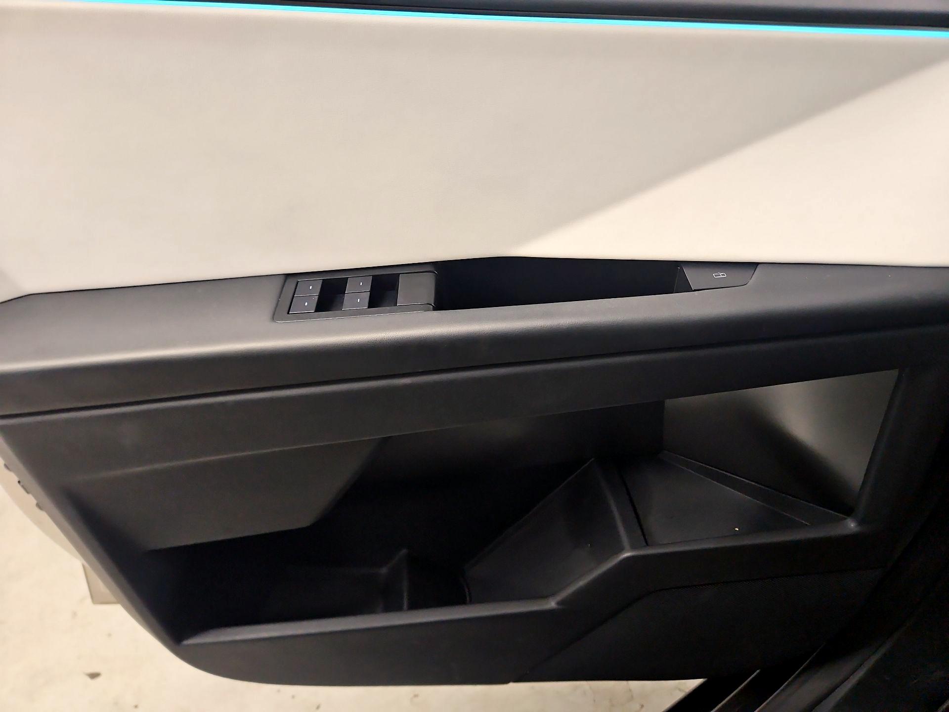 Thumbnail: 2024 Tesla Cybertruck - 12