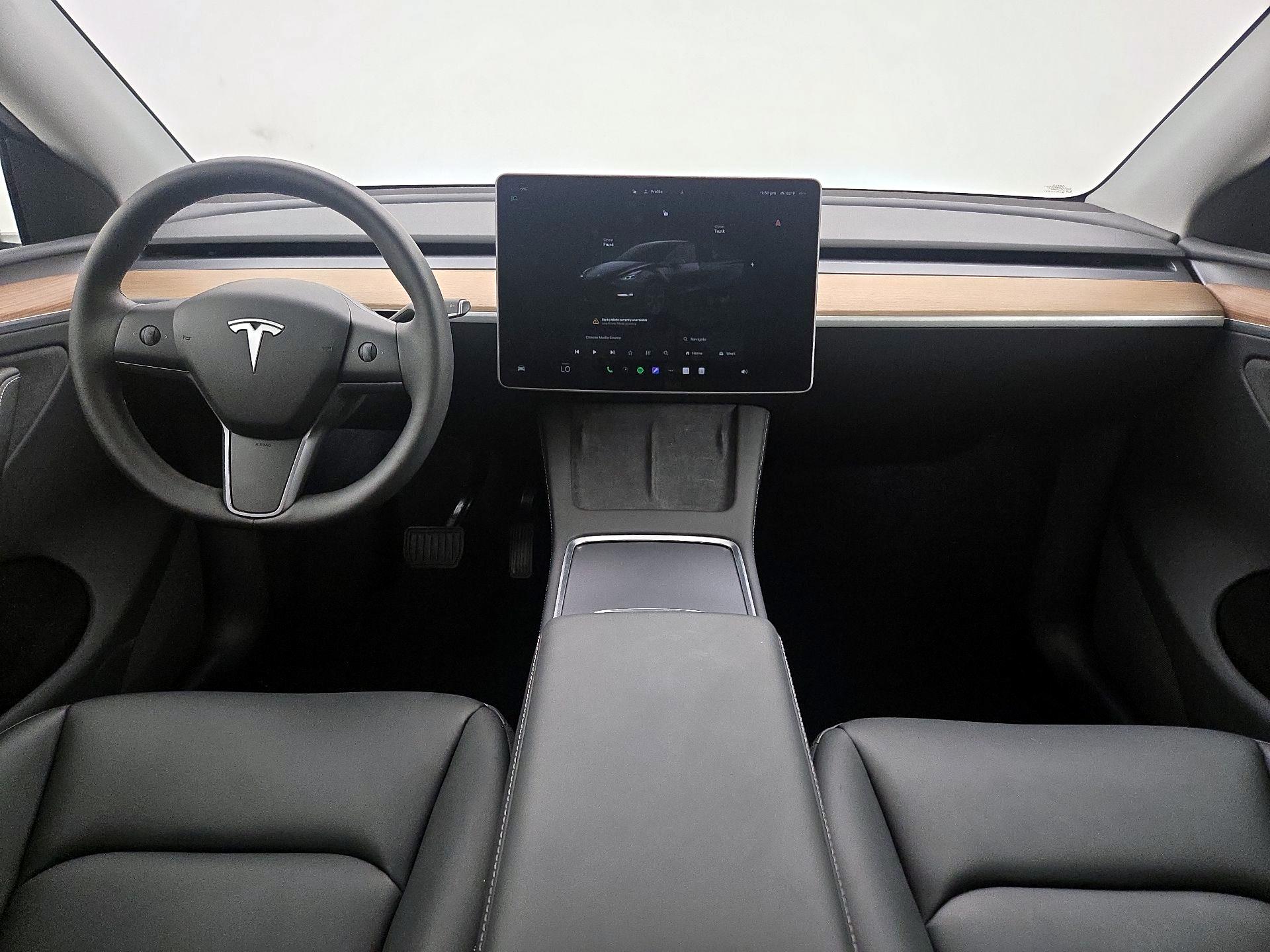 Thumbnail: 2025 Tesla Model Y - 9
